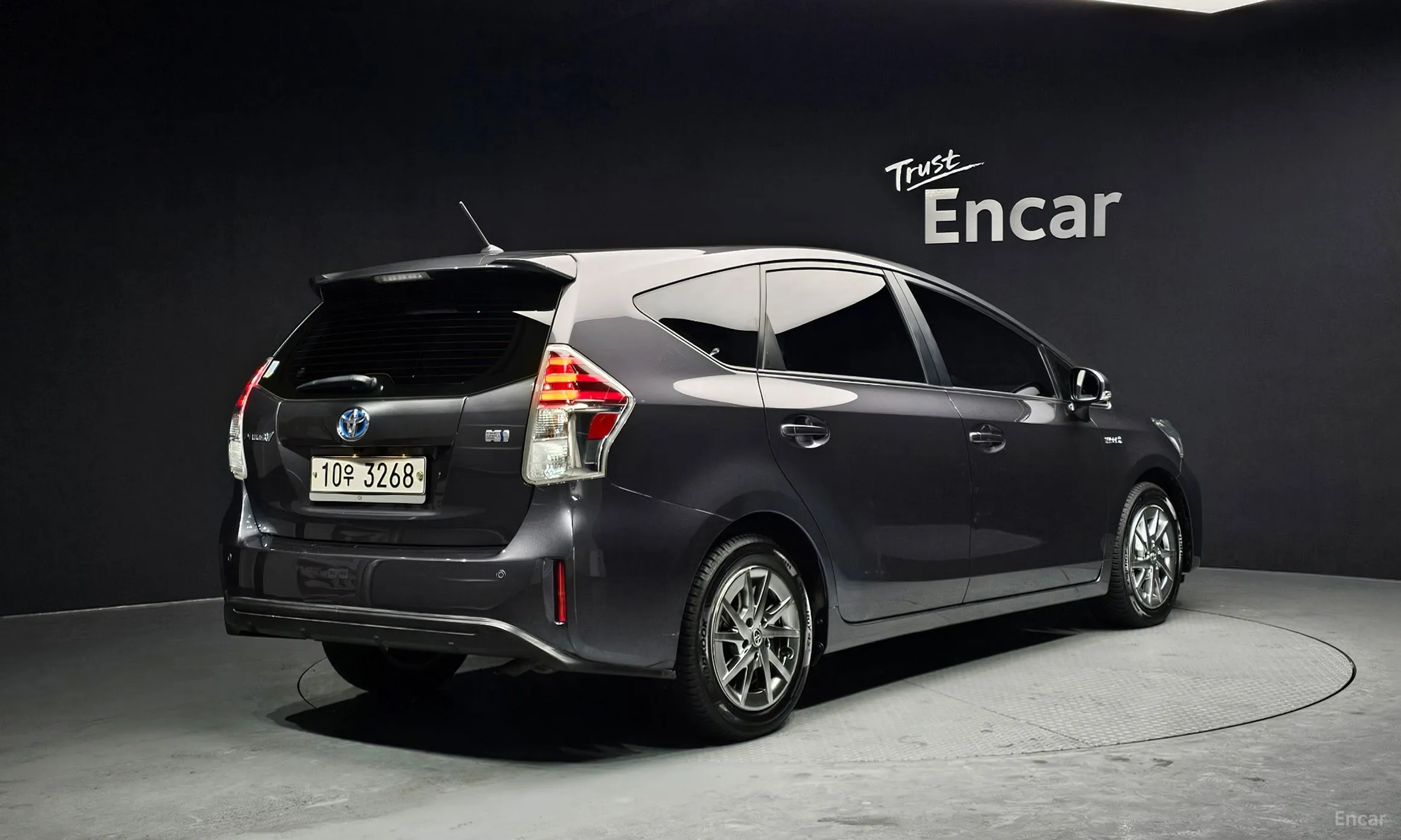 Toyota Prius V