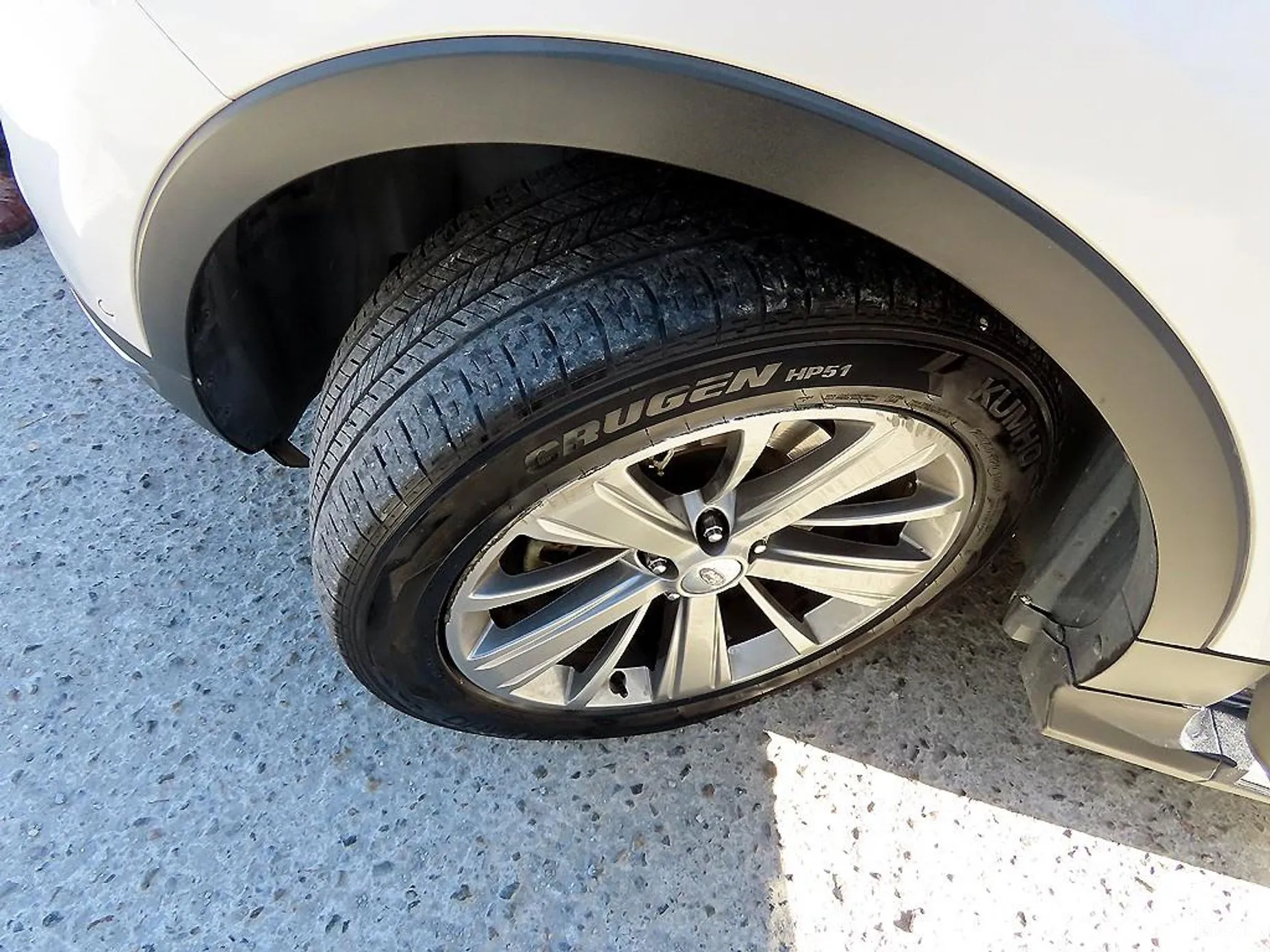 Ford Explorer превью 20