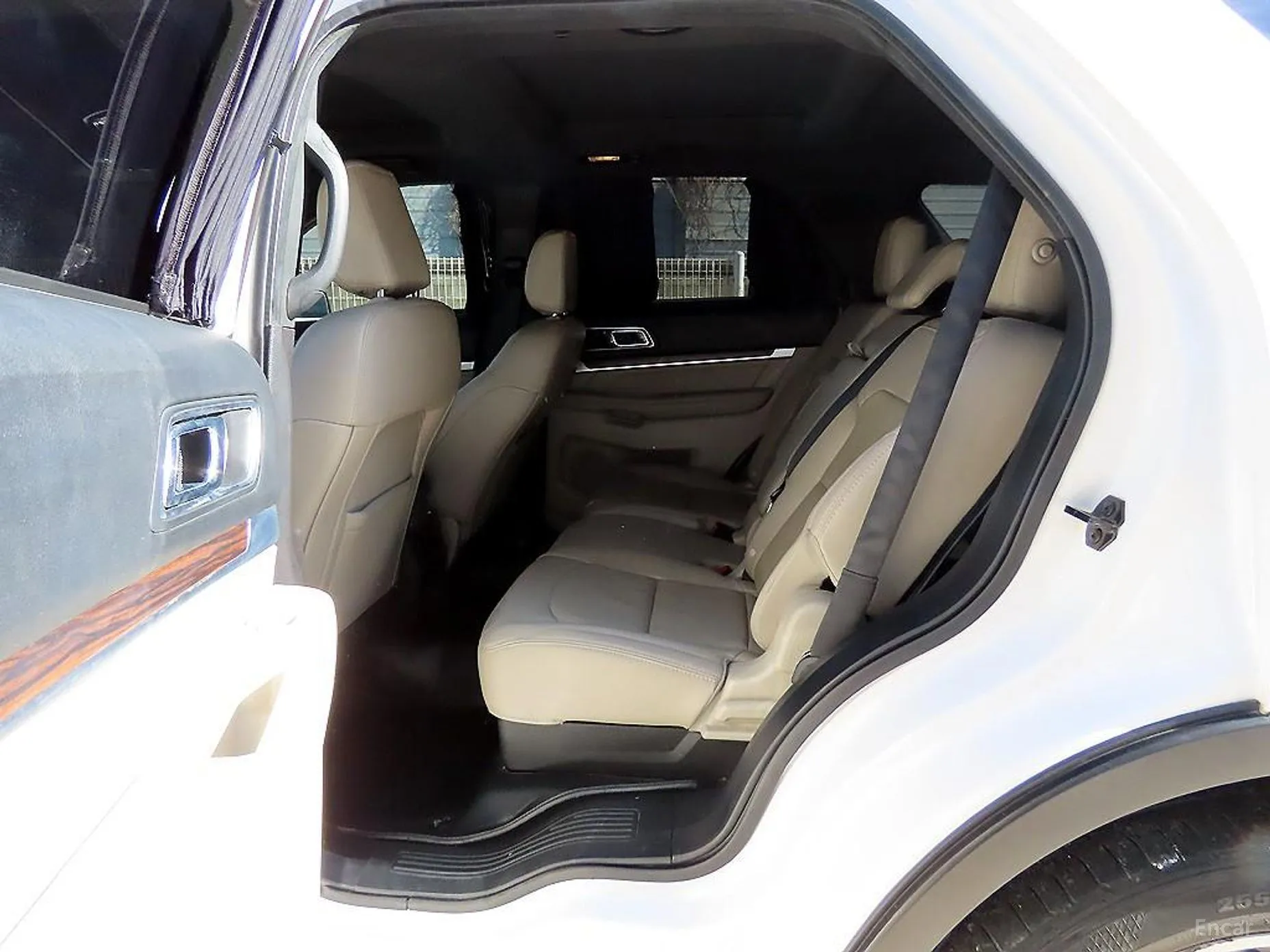 Ford Explorer превью 6