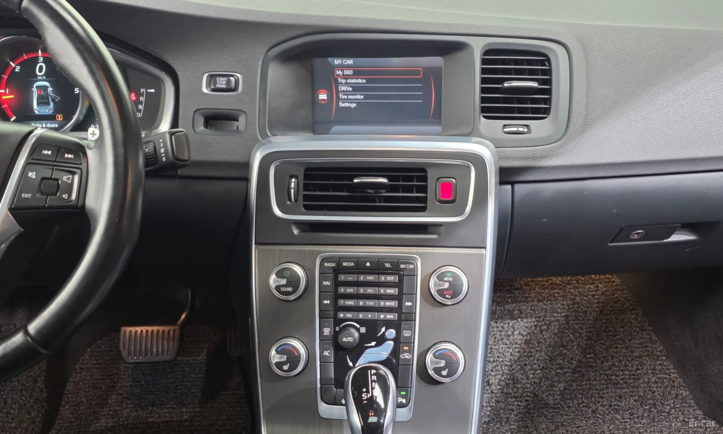 Volvo S60 превью 14