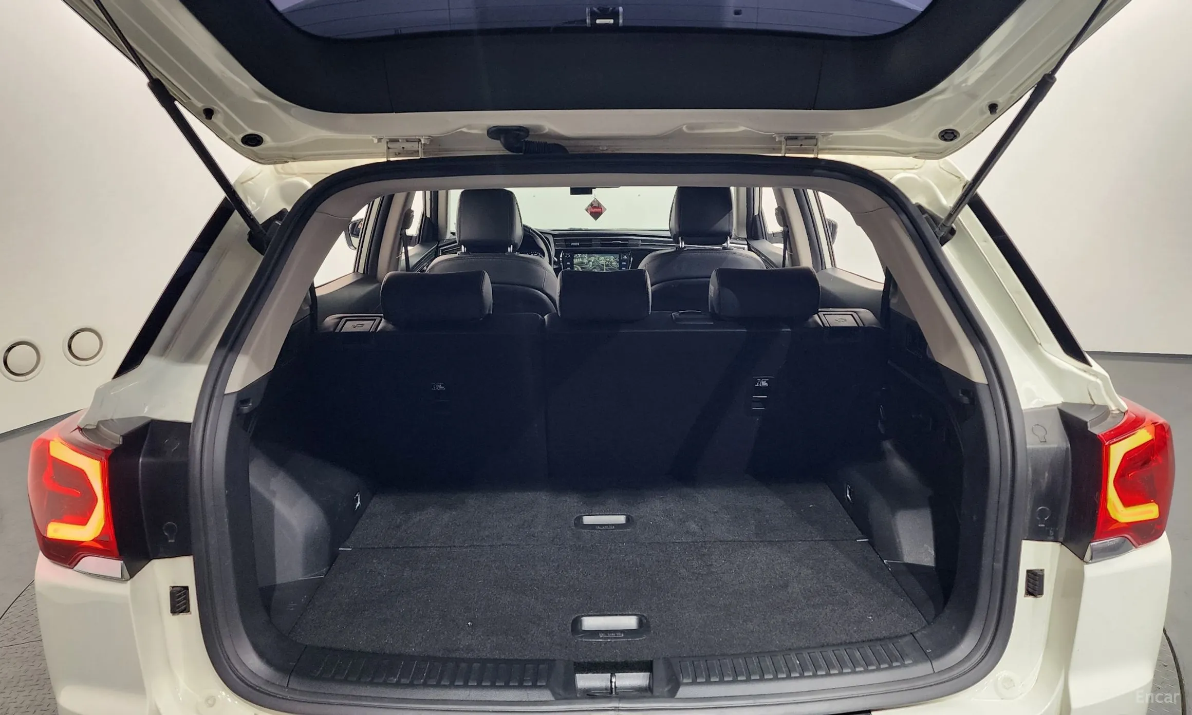 KG Mobility (SsangYong) Beautiful Korando превью 20