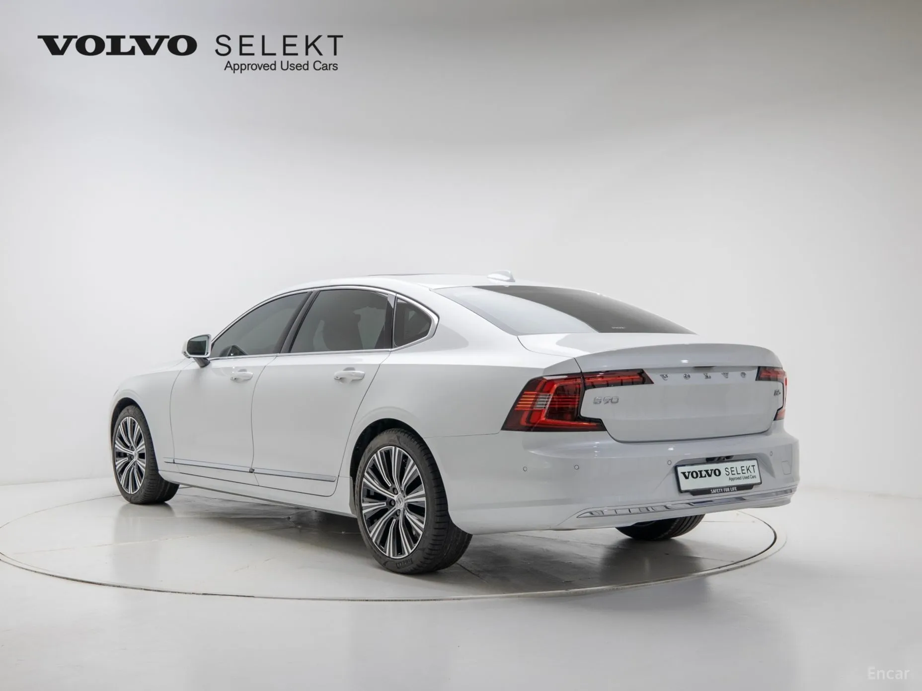 Volvo S90 превью 4