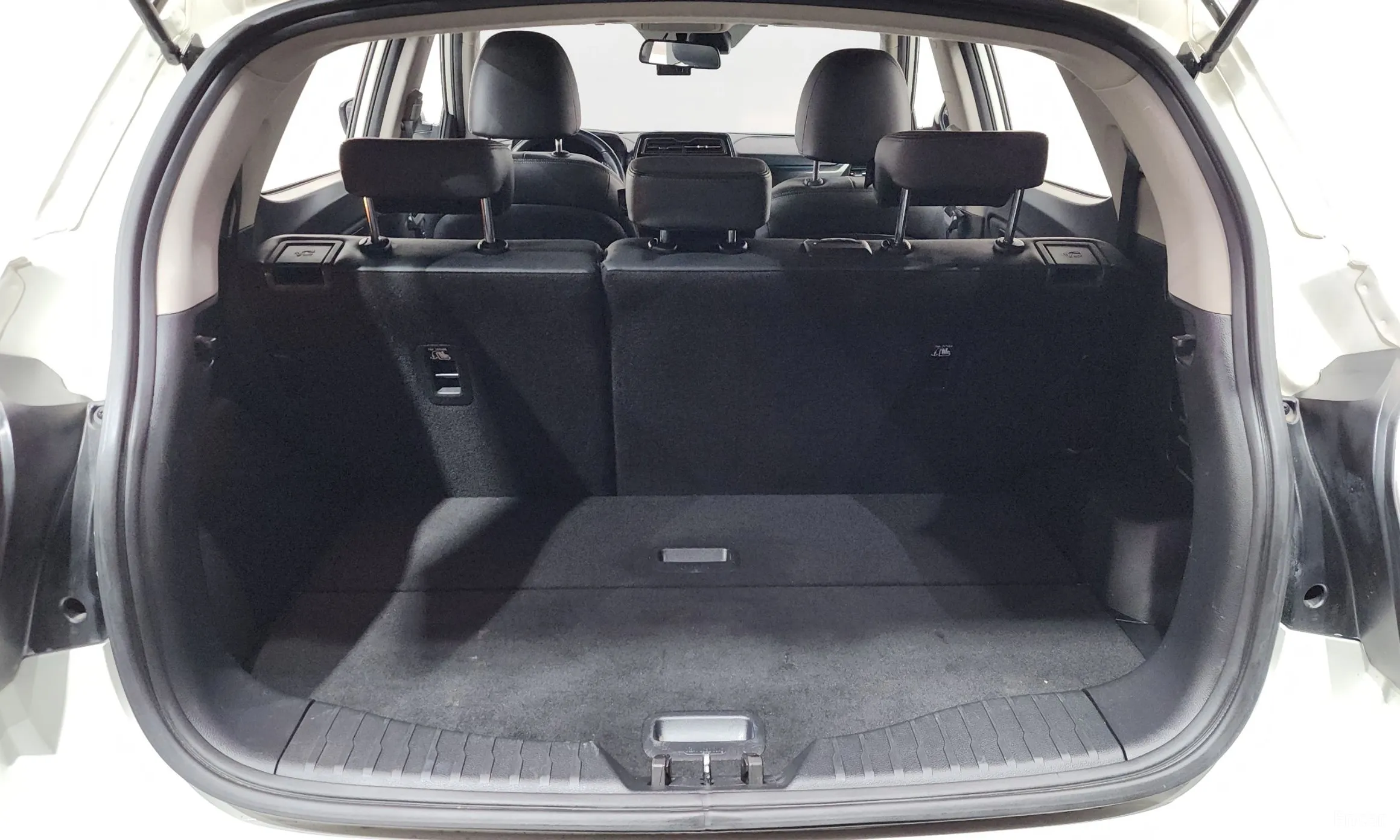 KG Mobility (SsangYong) Berry New Tivoli превью 20