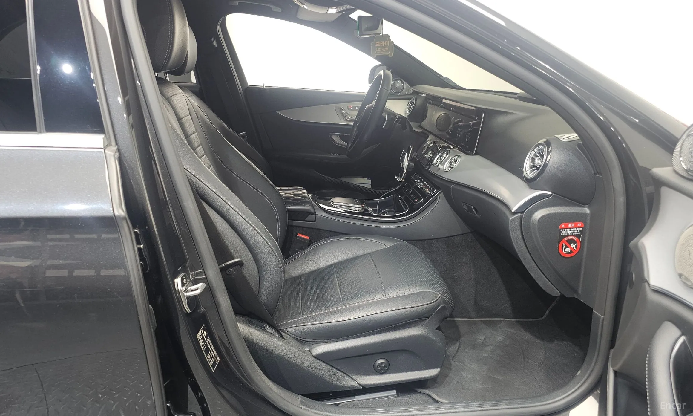 Mercedes Benz E-Class W213 превью 11