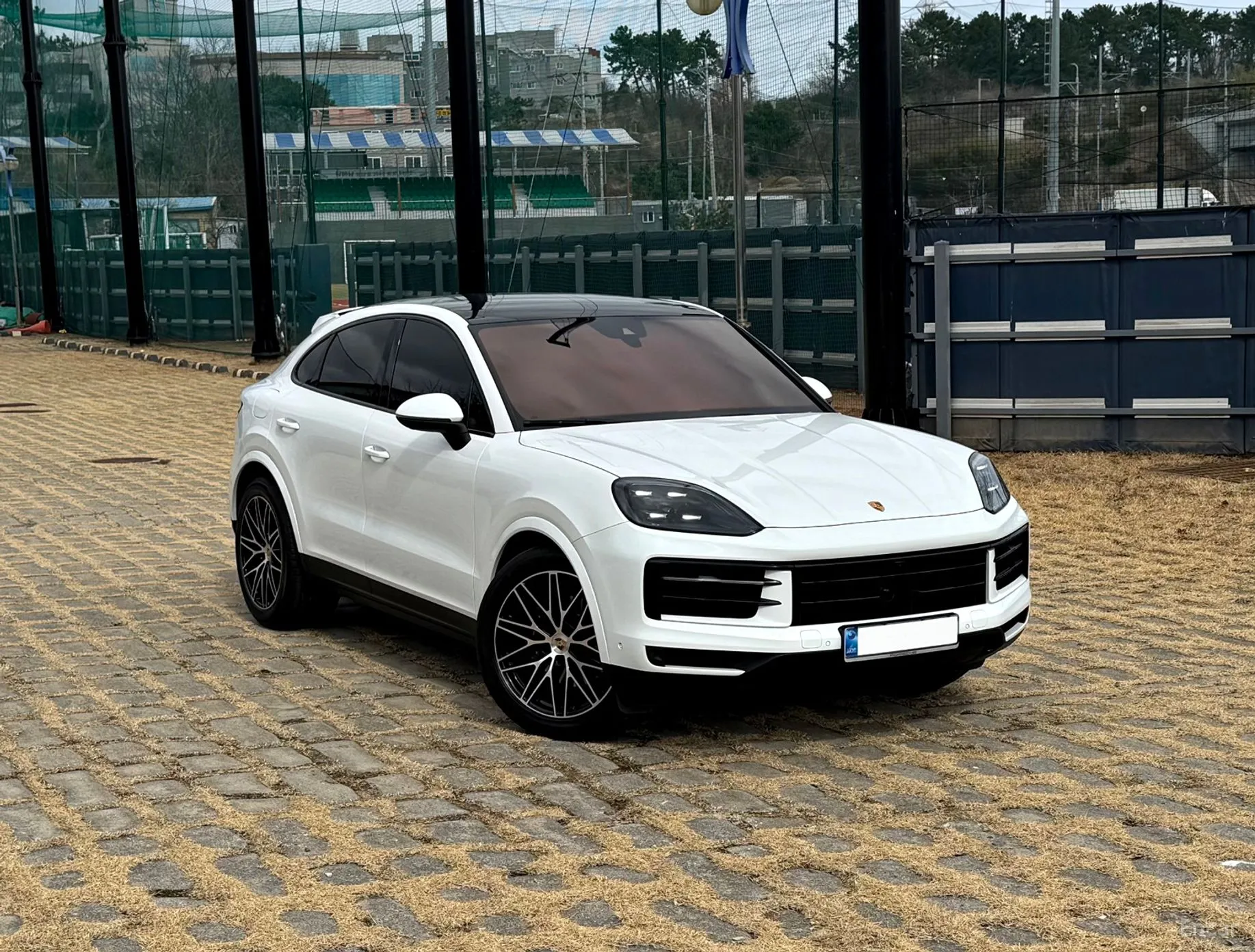 Porsche Cayenne (PO536) превью 16