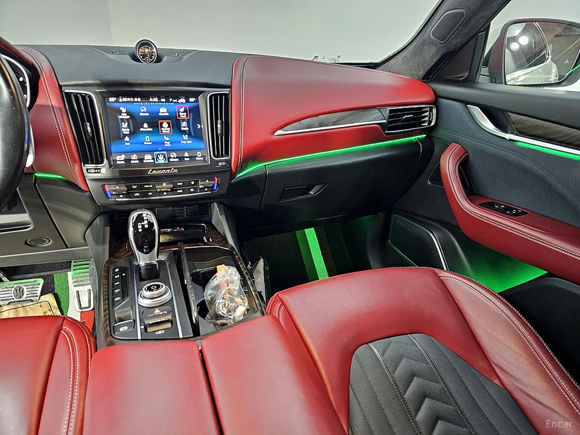 Maserati Levante превью 9
