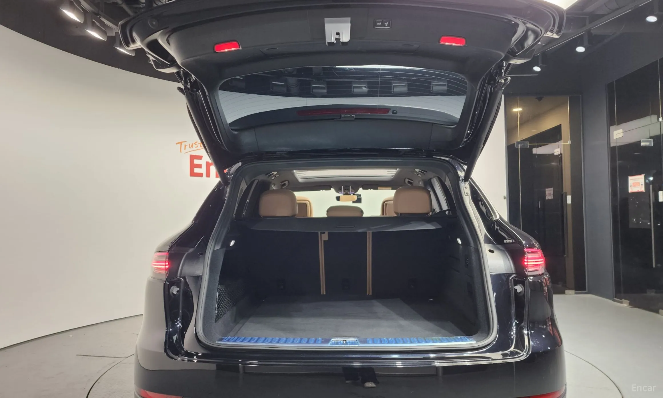 Porsche Cayenne (PO536) превью 20