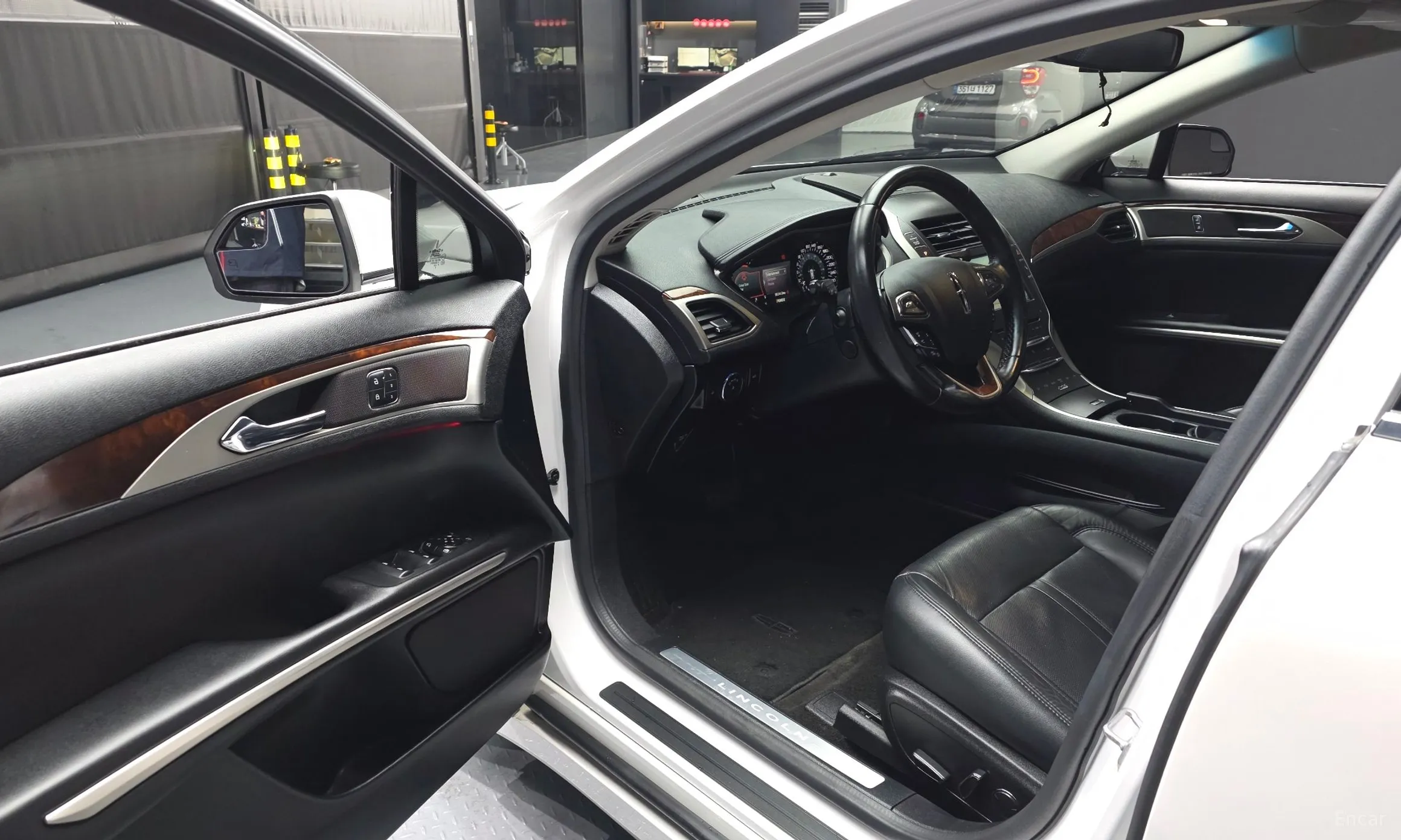 Lincoln New MKZ превью 10