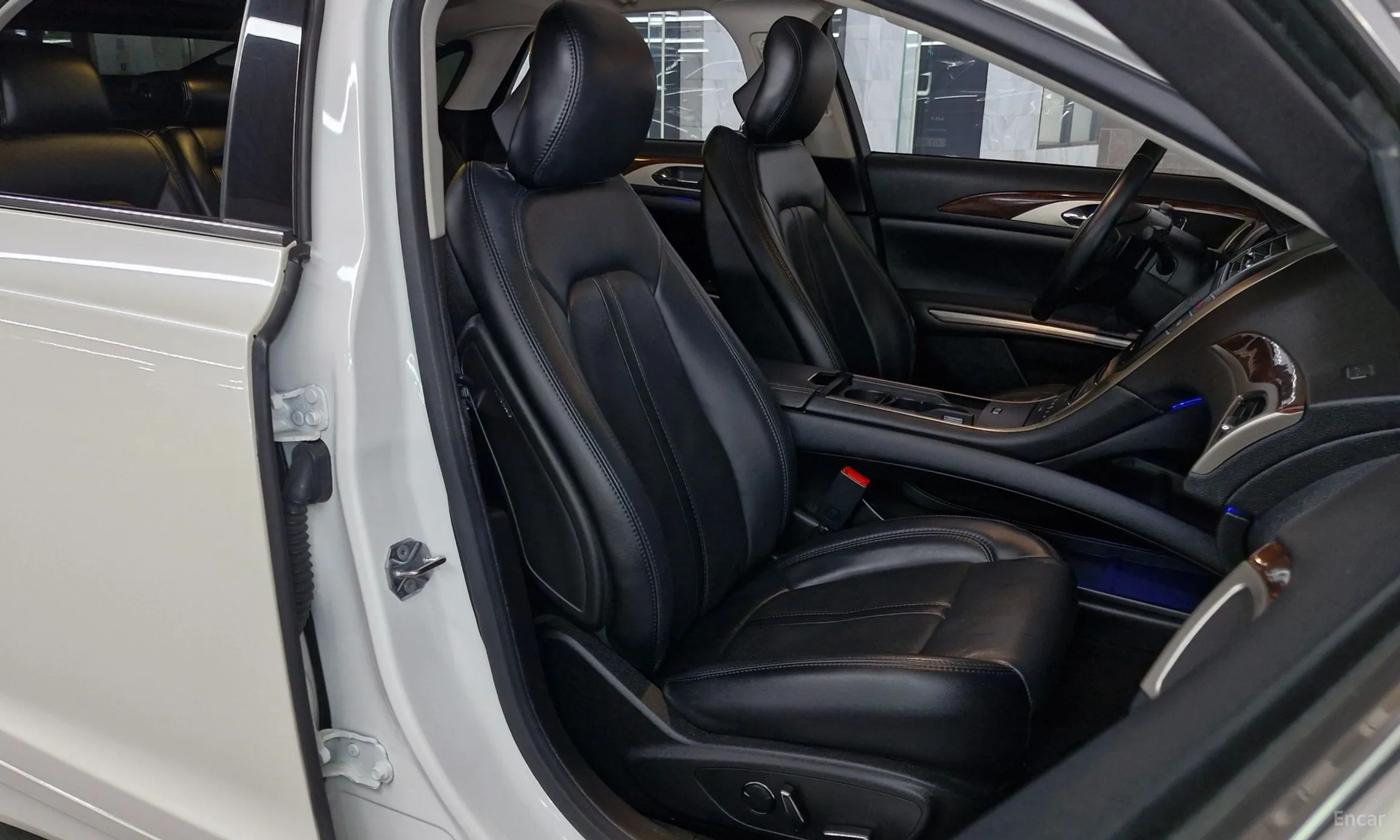 Lincoln New MKZ превью 11