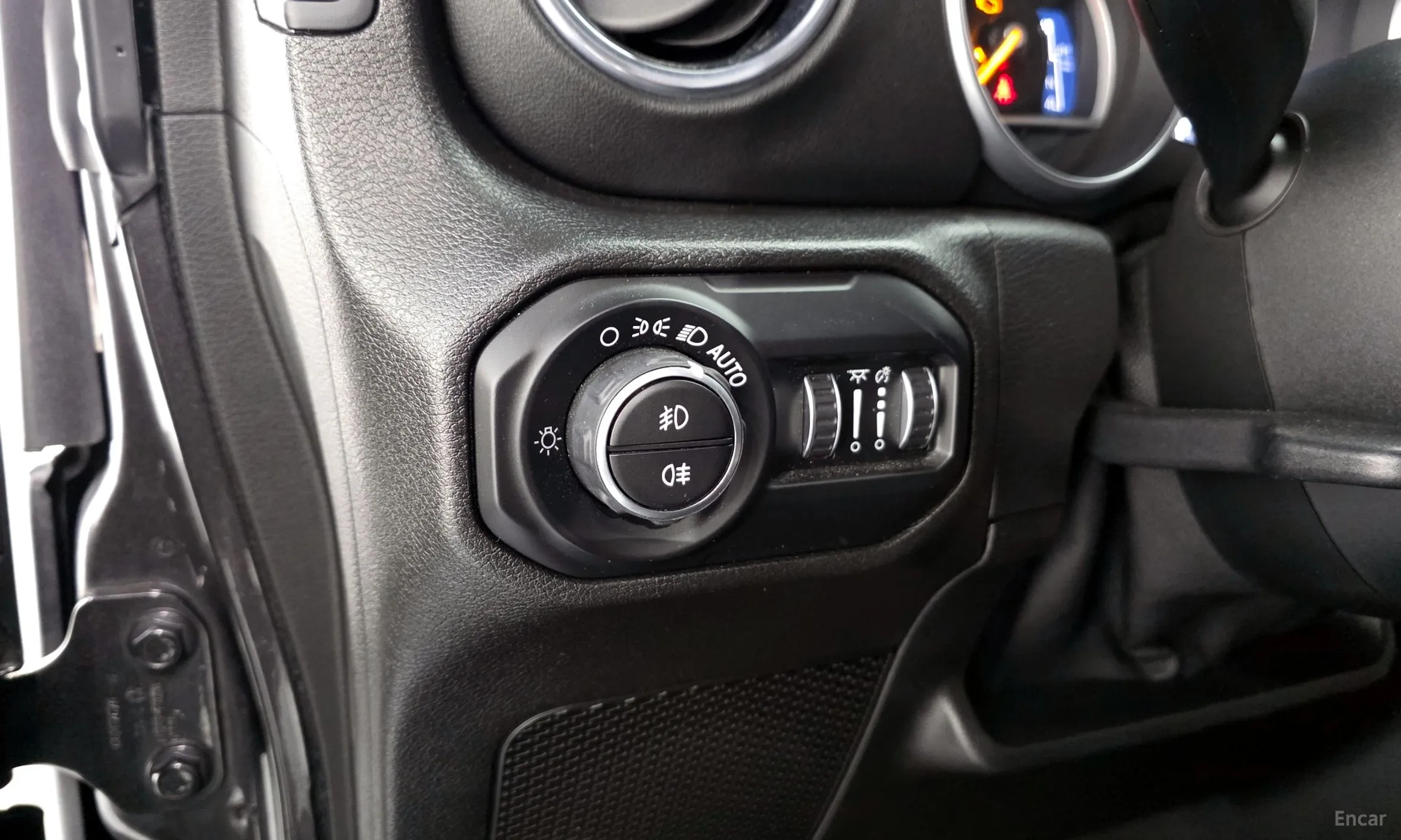 Jeep Wrangler (JL) превью 18