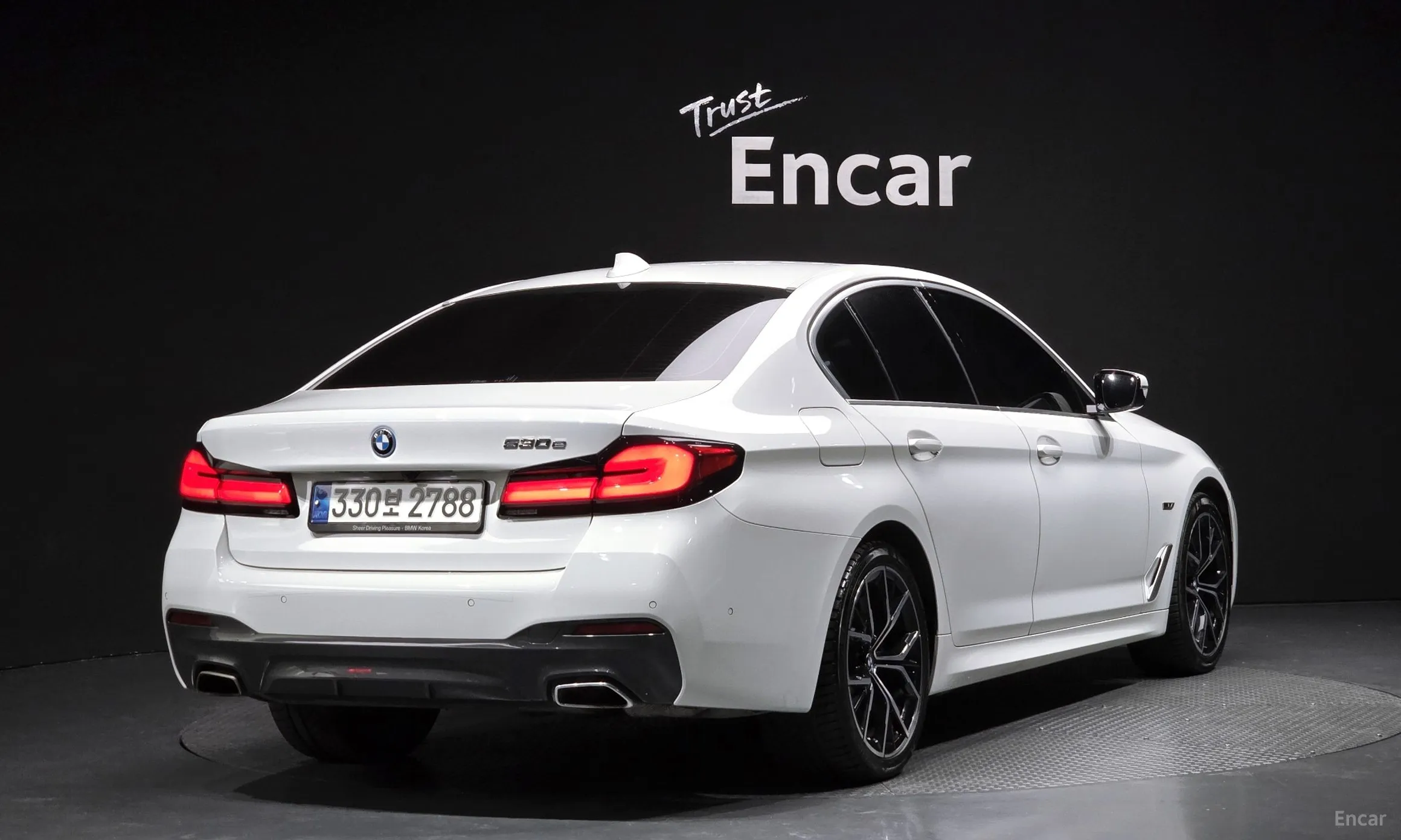 BMW 5 Series (G30)