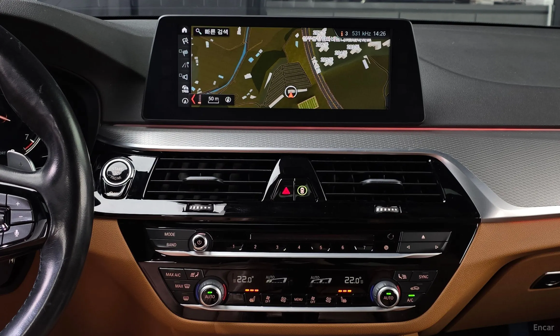 BMW 5 Series (G30) превью 12