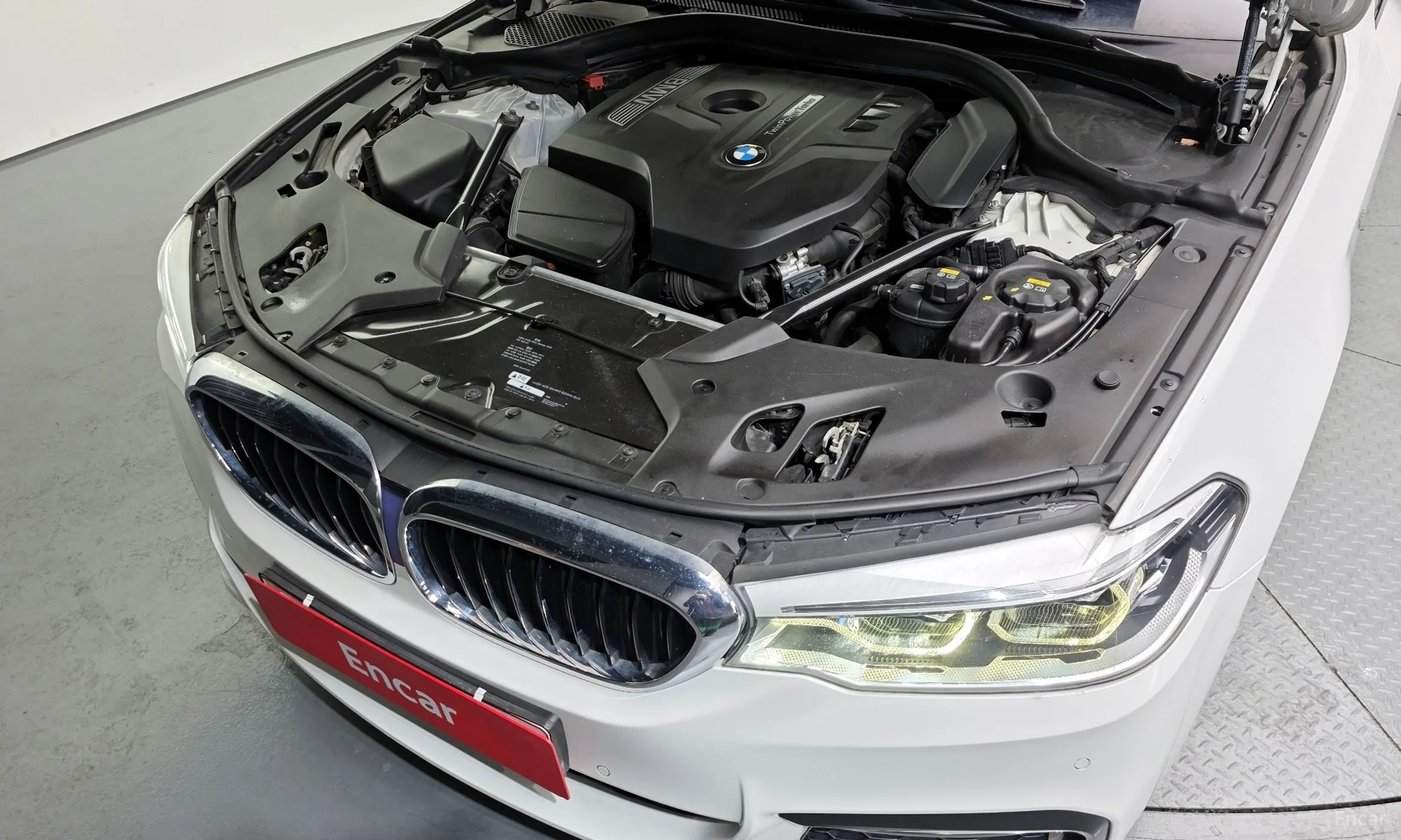 BMW 5 Series (G30) превью 6
