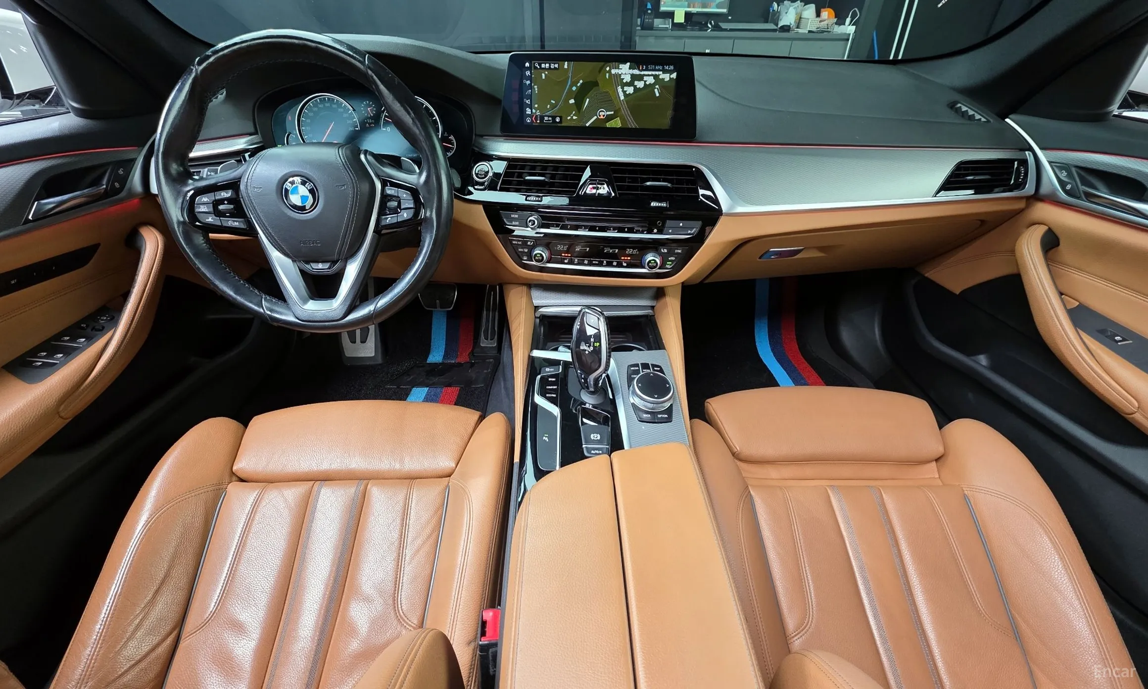 BMW 5 Series (G30) превью 7