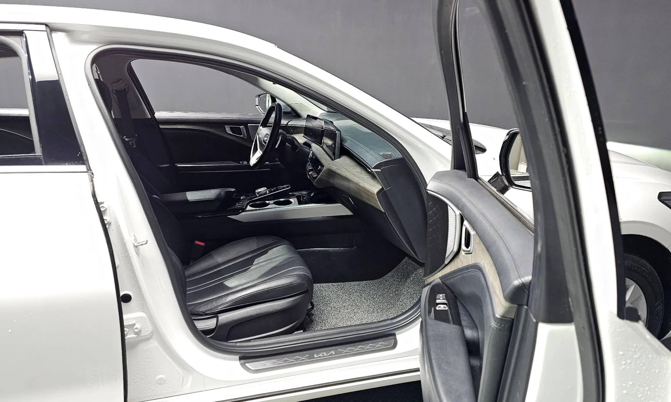 Kia K8 превью 11