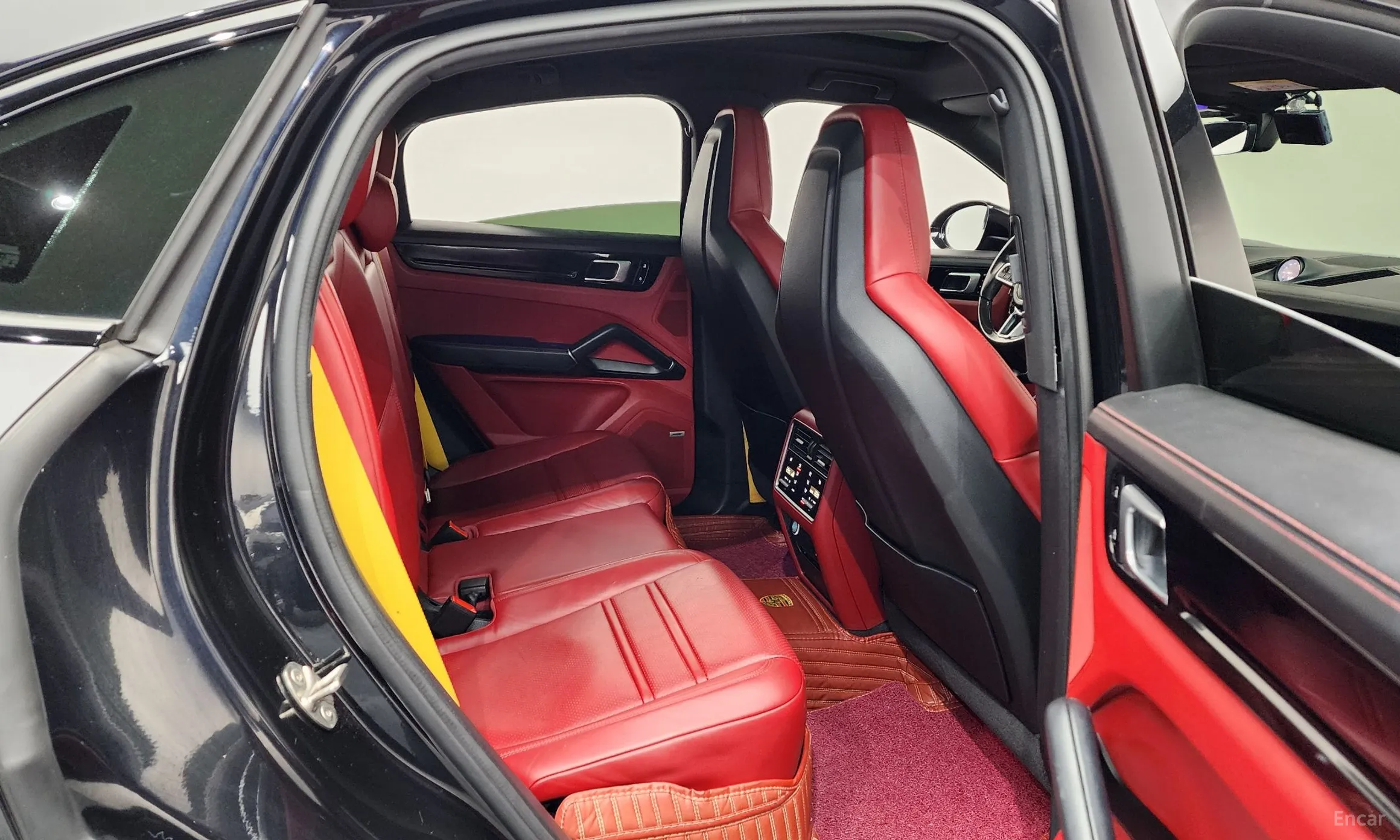 Porsche Cayenne (PO536) превью 12
