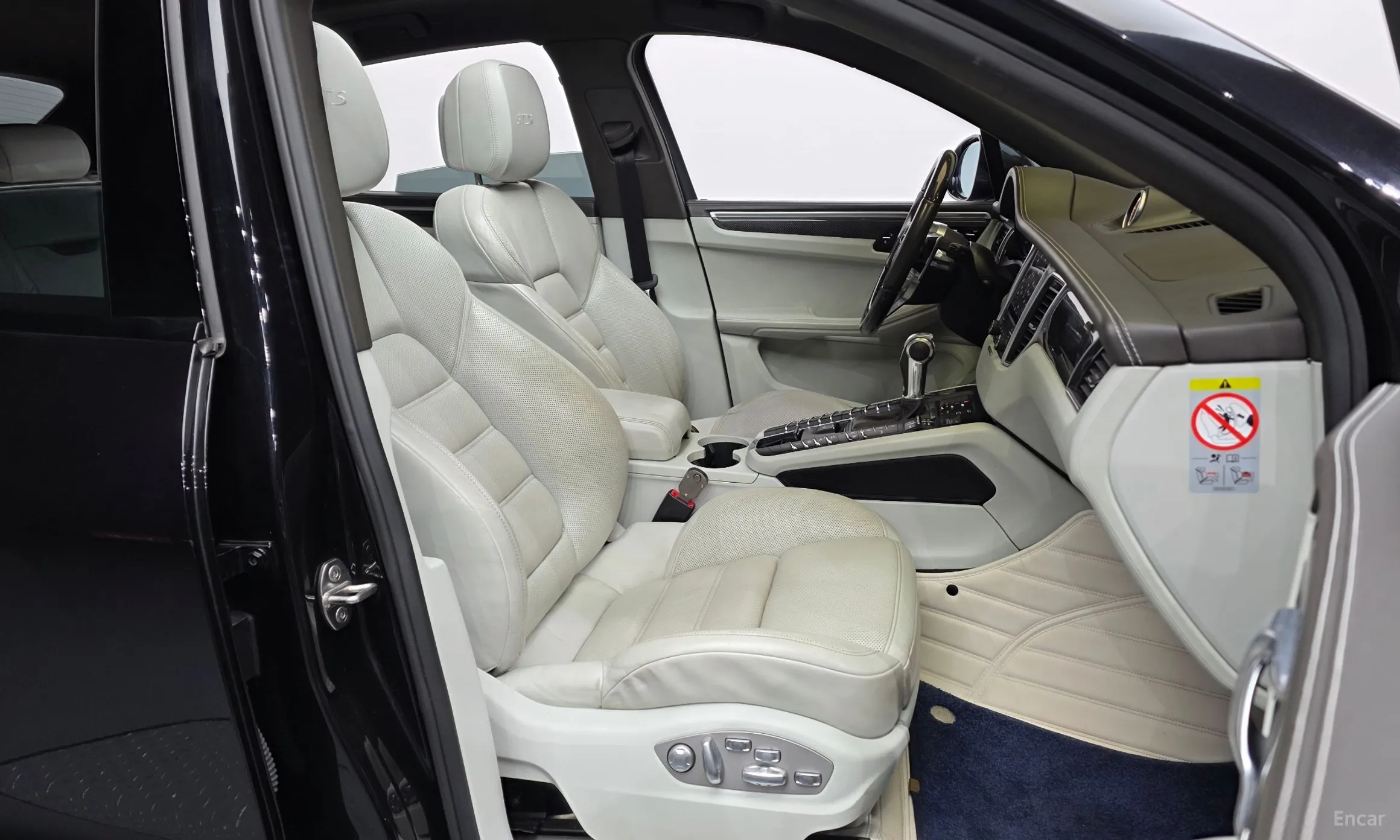 Porsche Macan превью 11