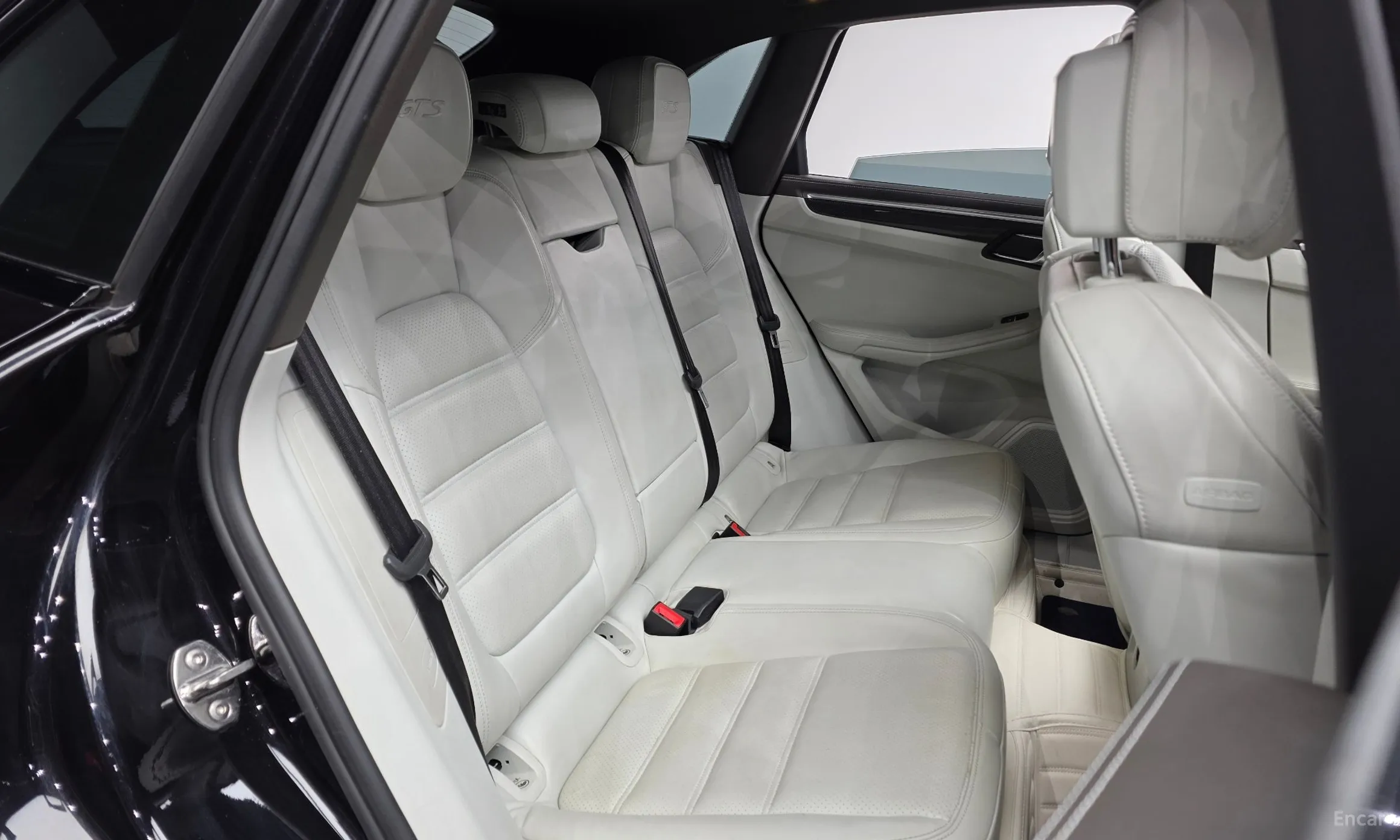 Porsche Macan превью 12