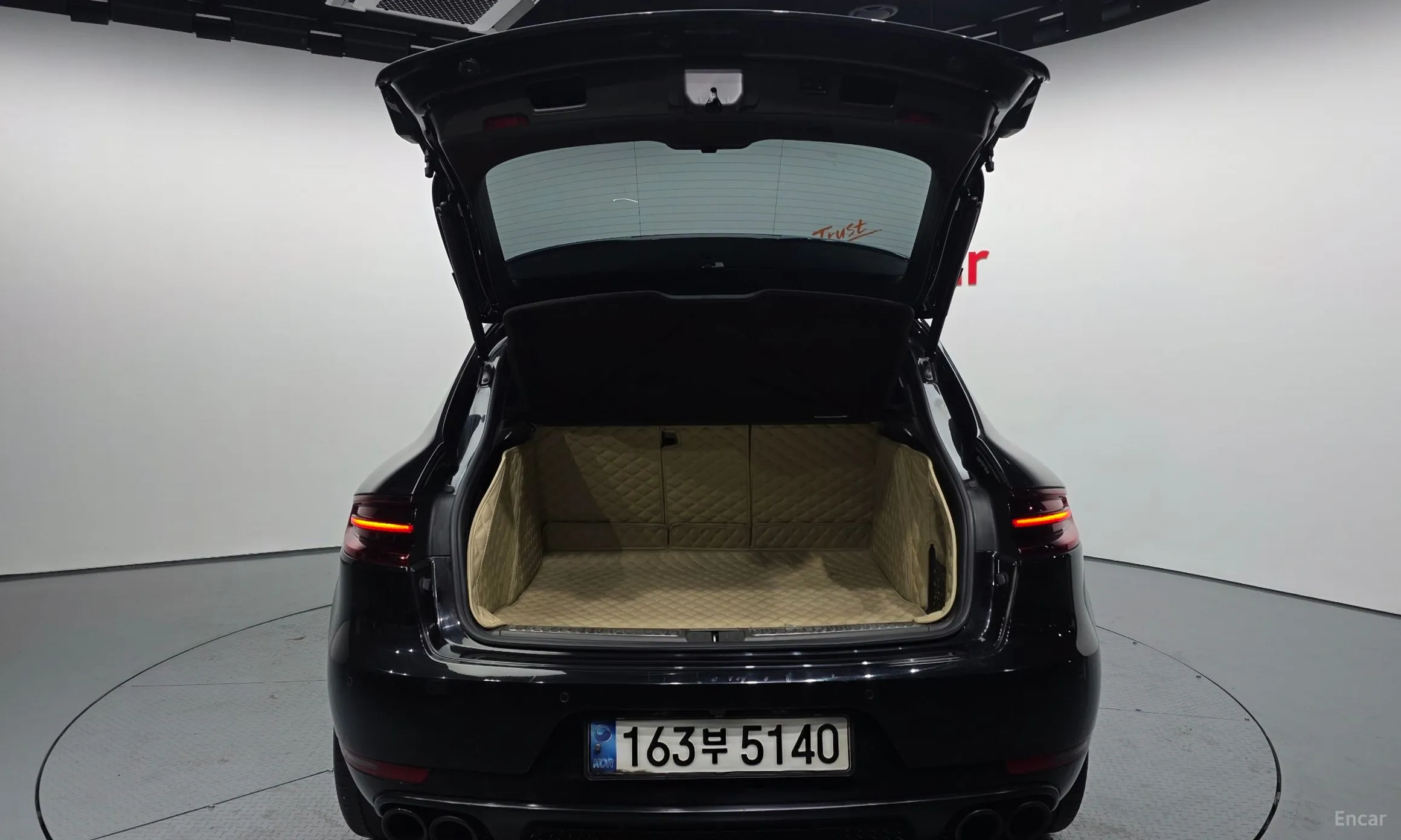 Porsche Macan превью 20