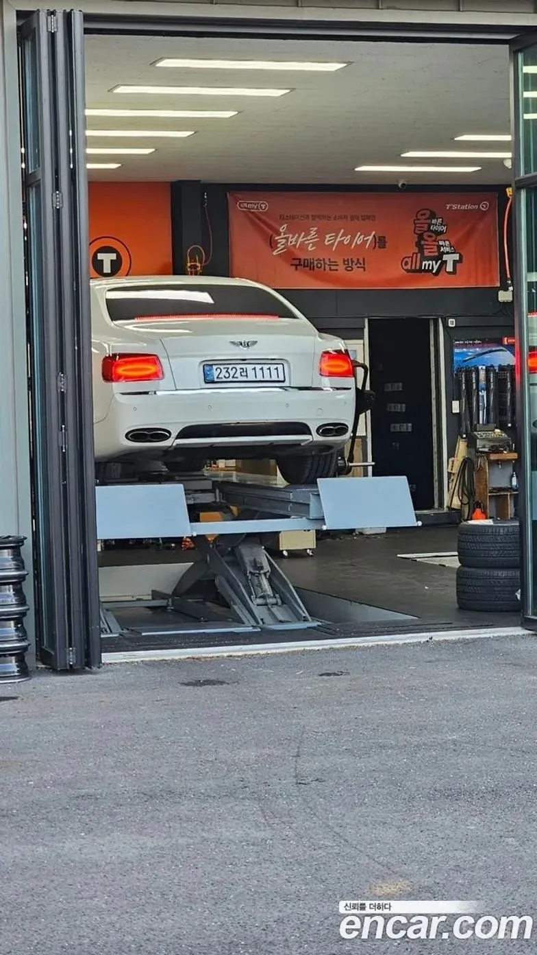 Bentley Flying Spur 2nd Generation превью 12