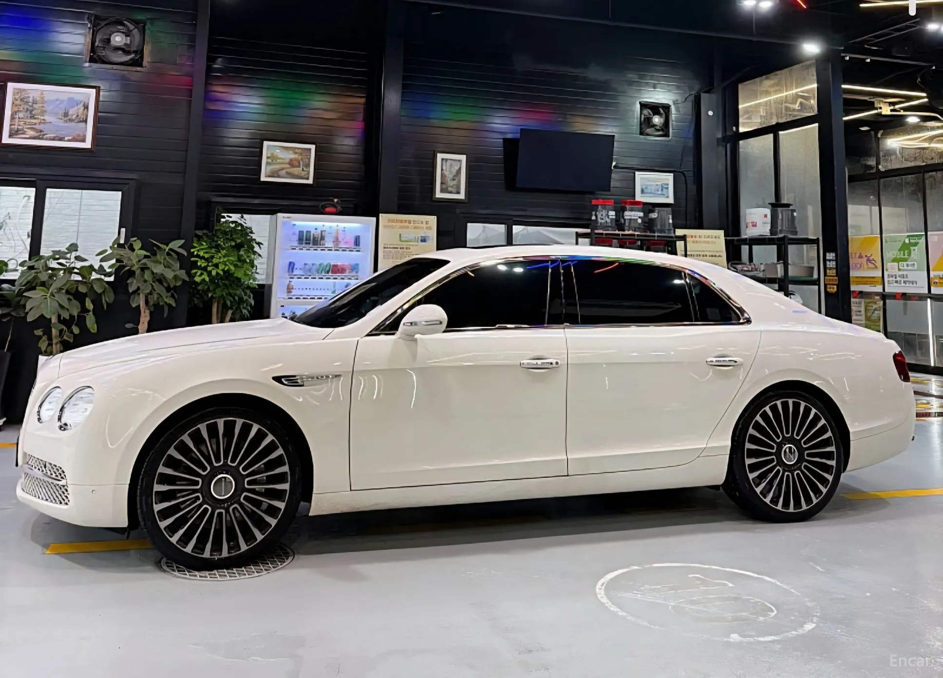 Bentley Flying Spur 2nd Generation превью 16