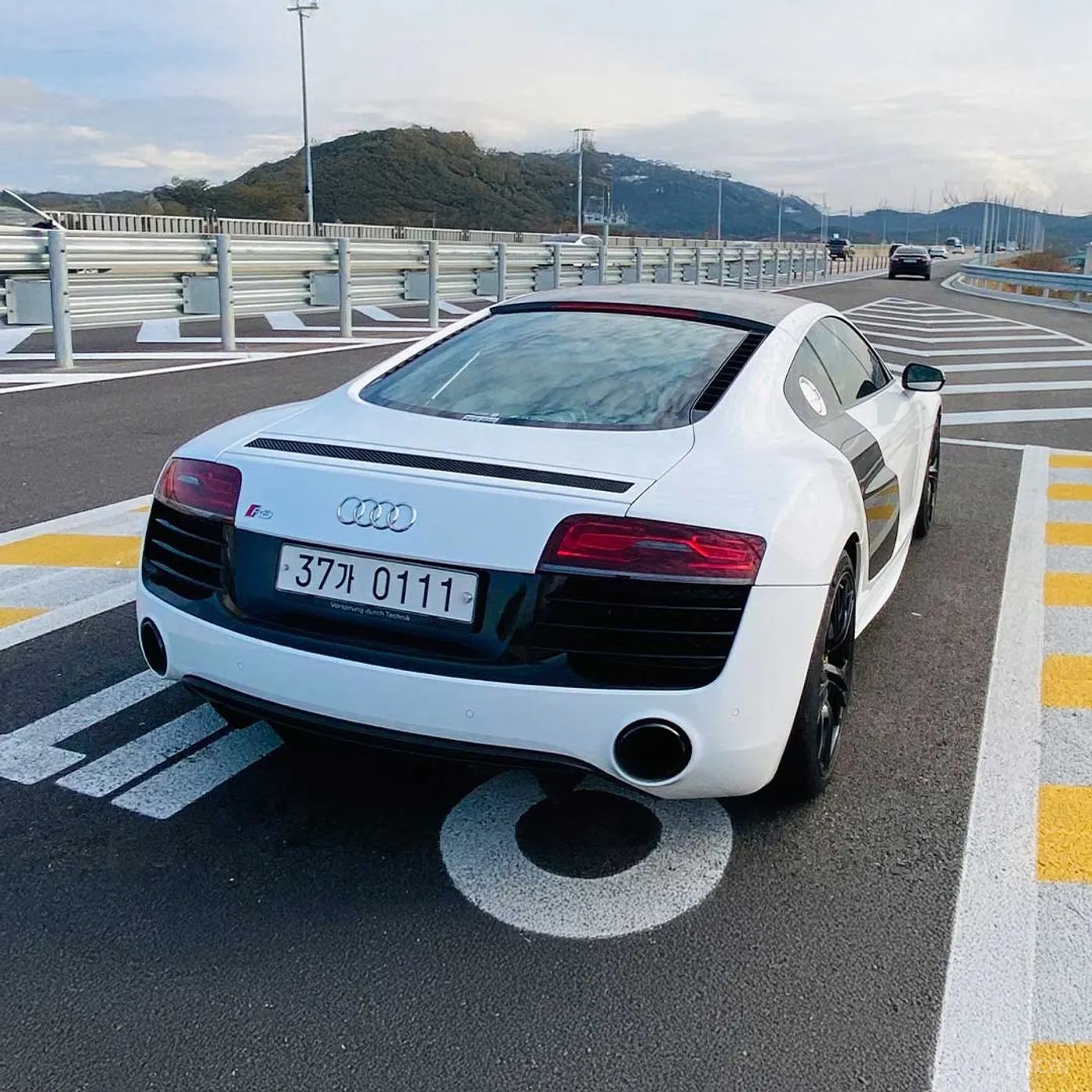 Audi R8 превью 4