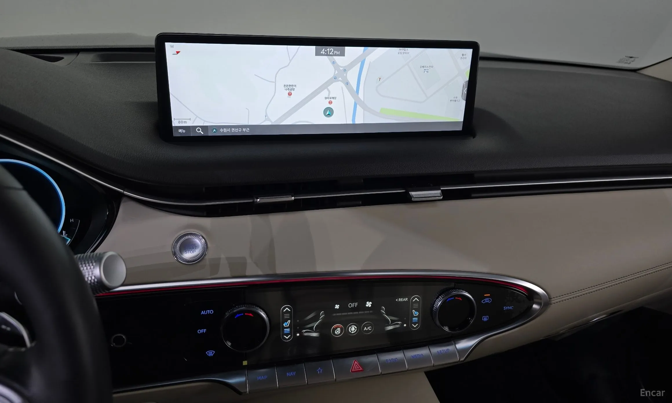 Genesis GV70 превью 14
