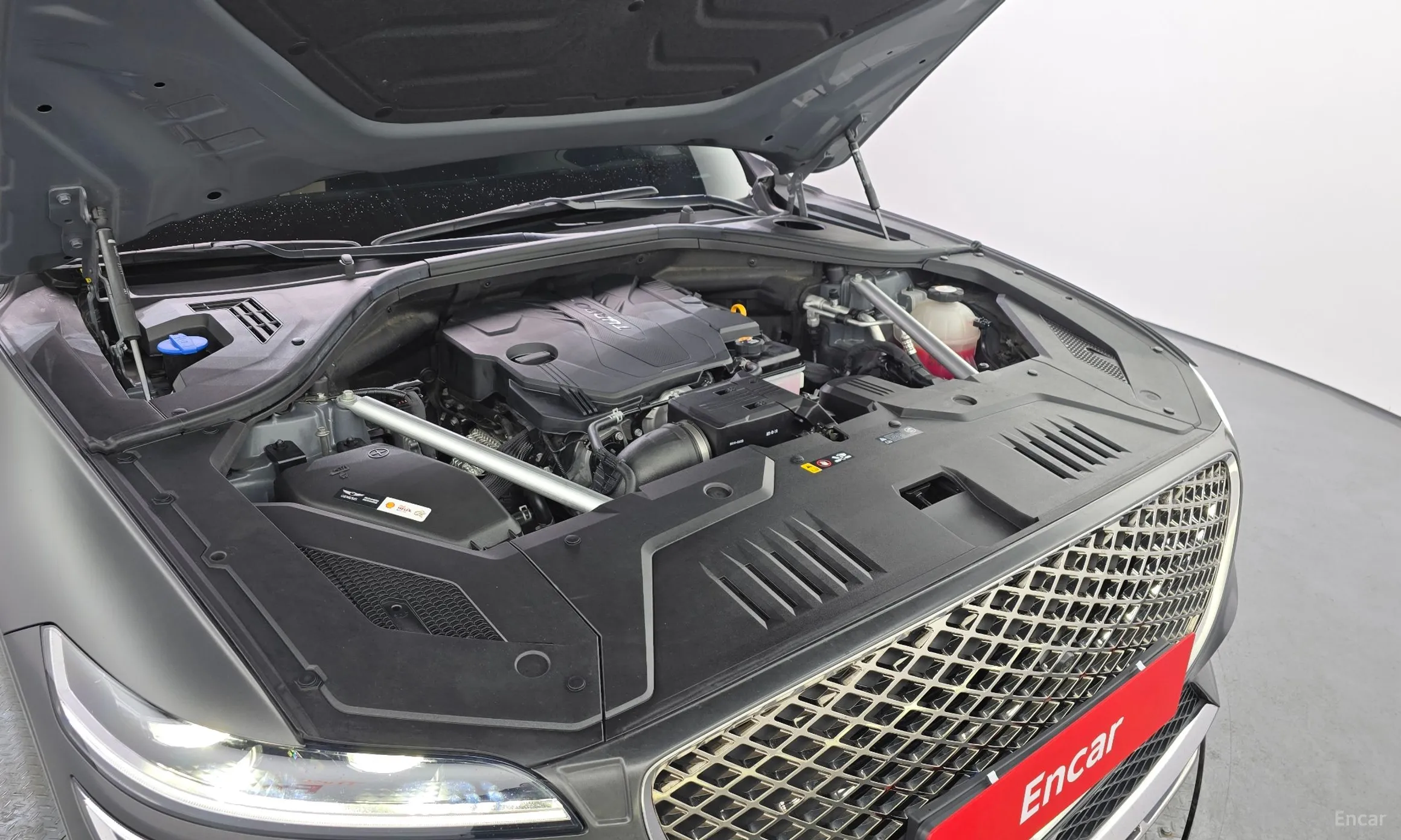 Genesis GV70 превью 6