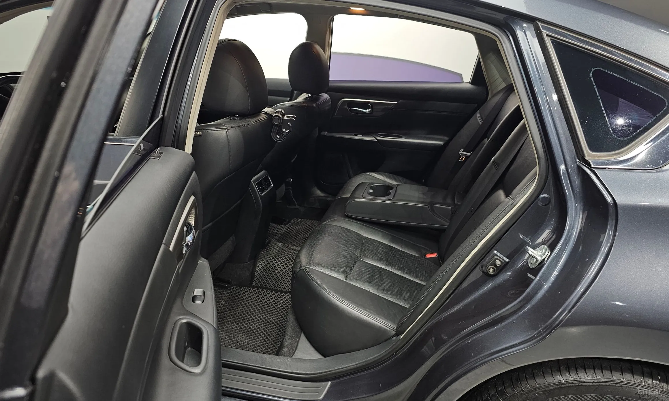 Nissan Altima превью 11