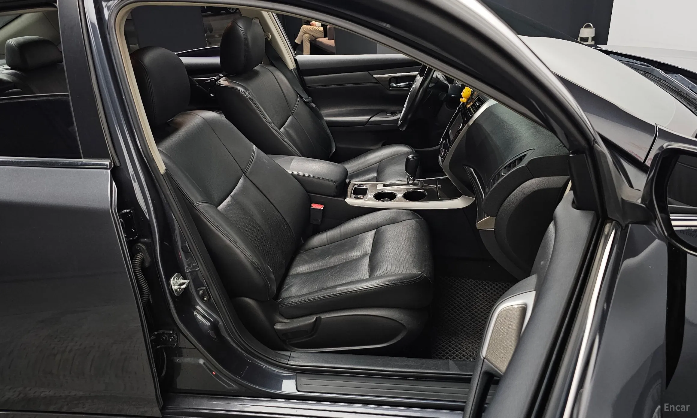 Nissan Altima превью 13