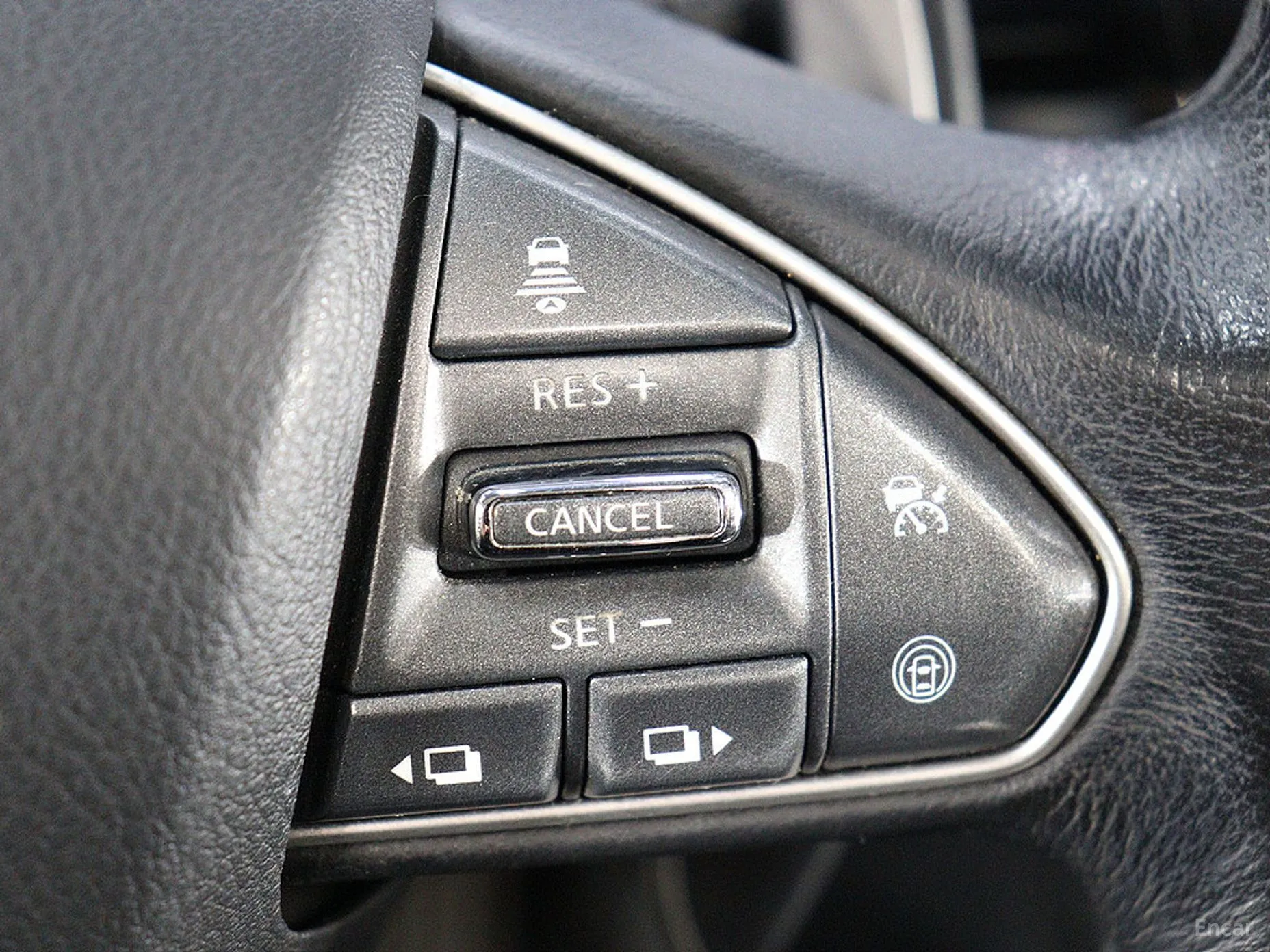 Infiniti Q50 превью 12