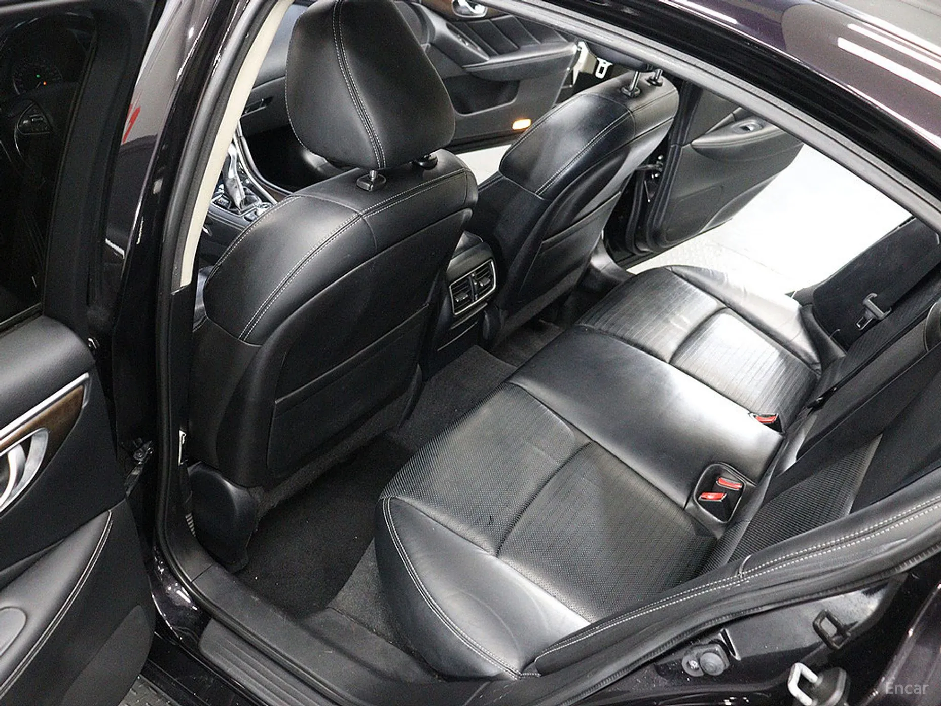 Infiniti Q50 превью 17
