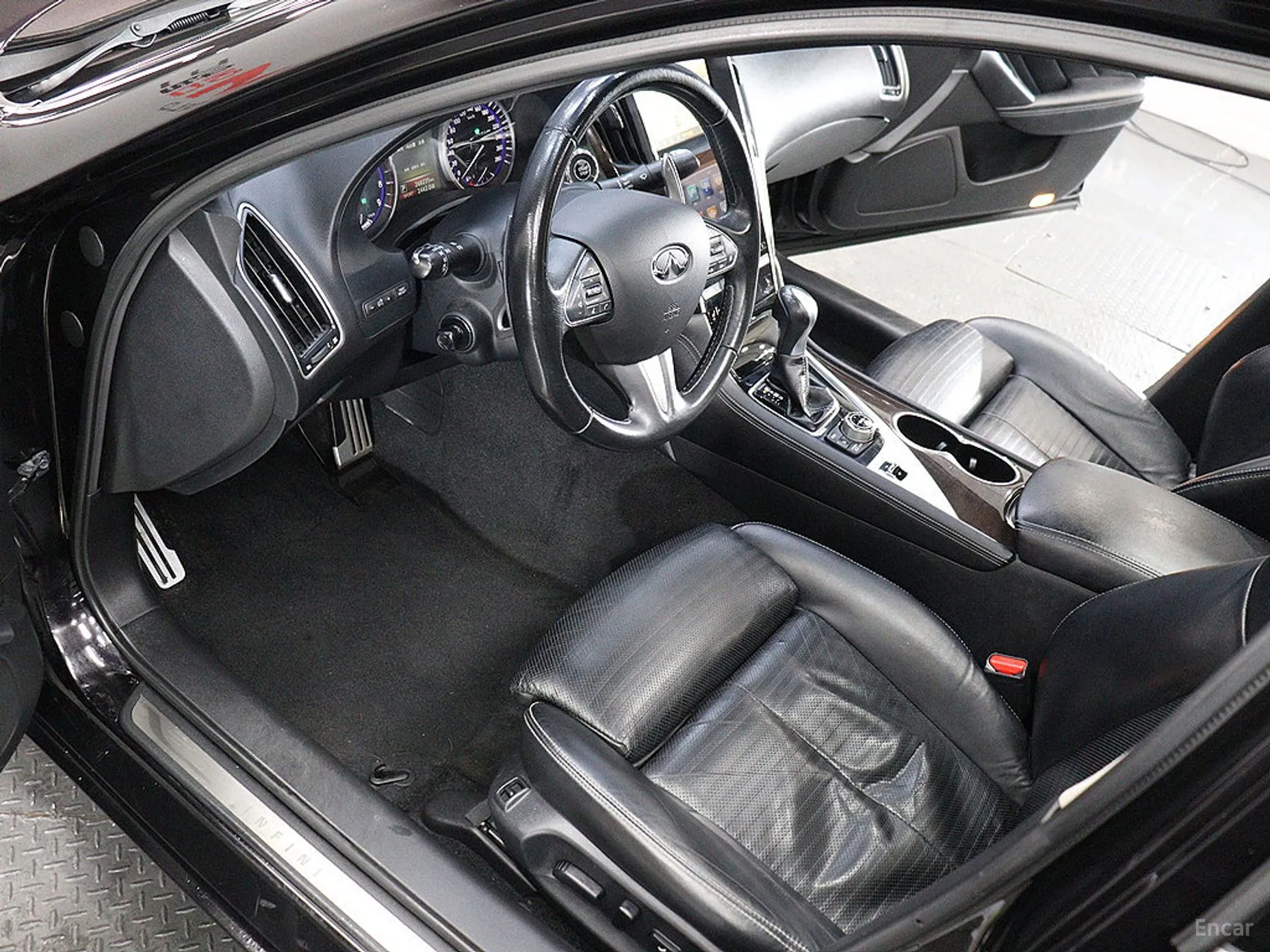 Infiniti Q50 превью 18