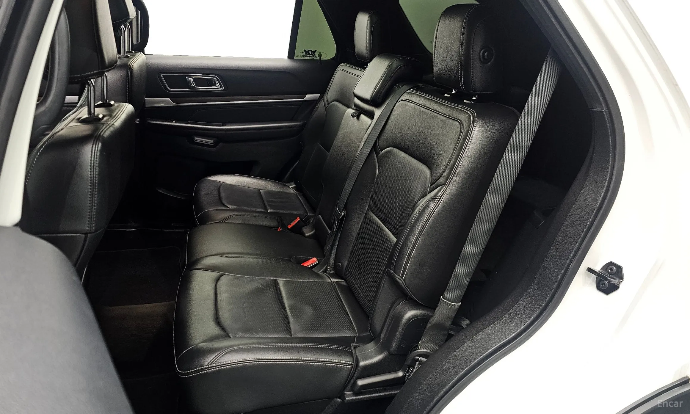 Ford Explorer превью 12