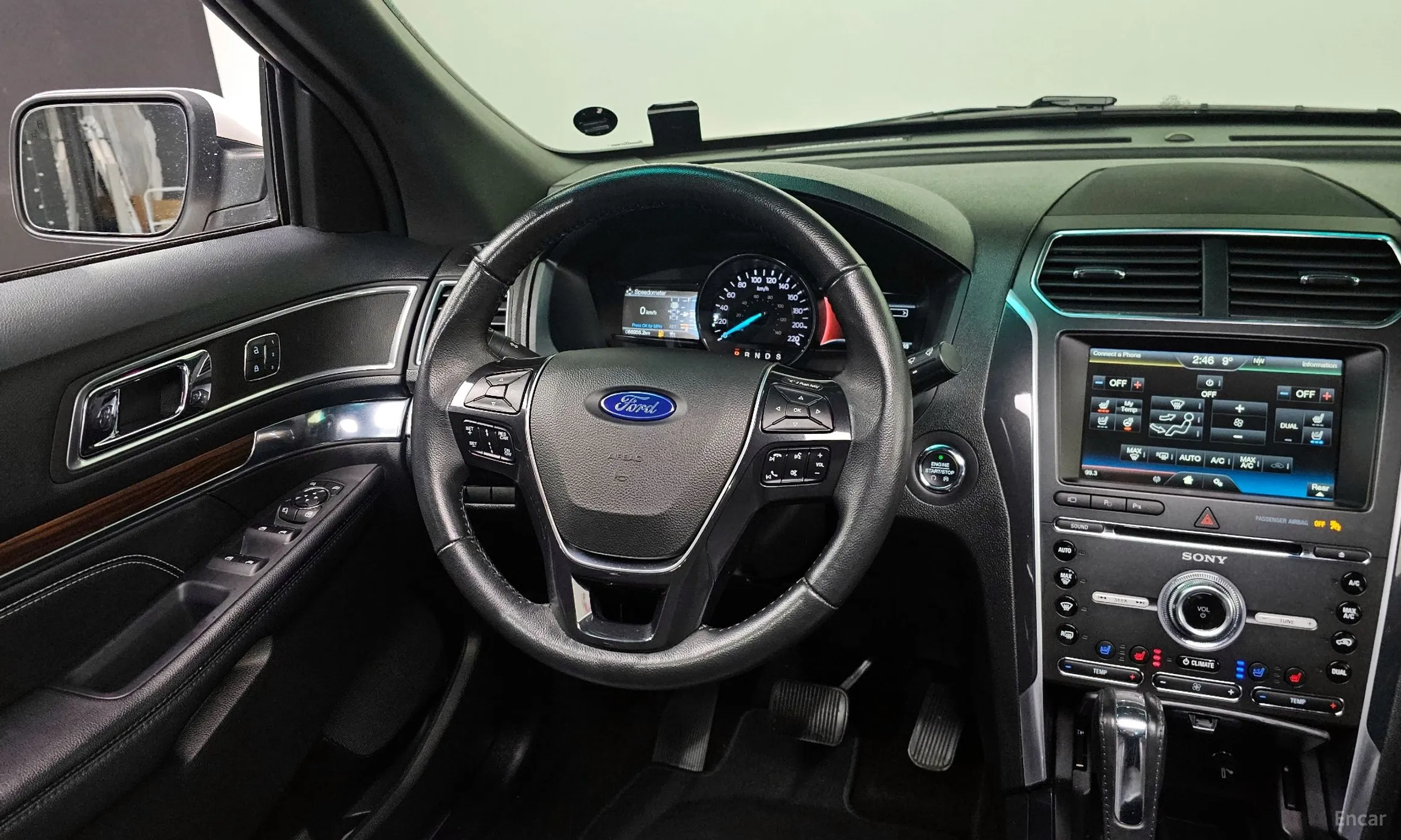 Ford Explorer превью 13