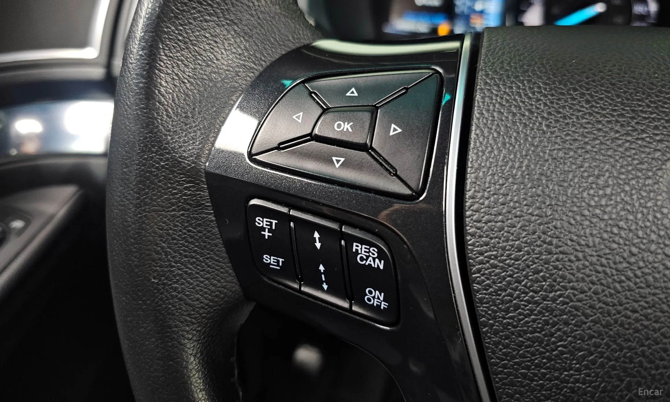 Ford Explorer превью 20
