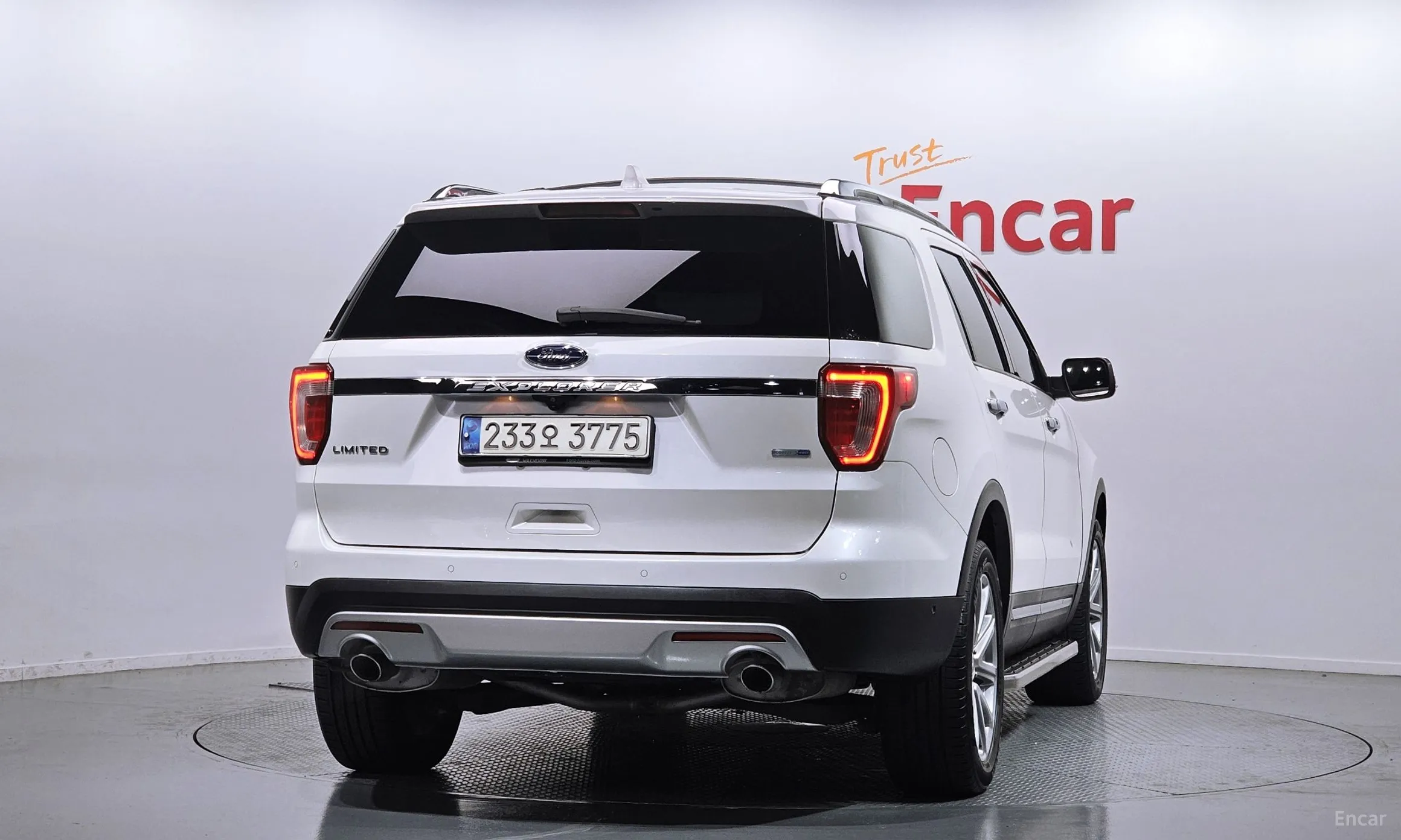 Ford Explorer превью 4