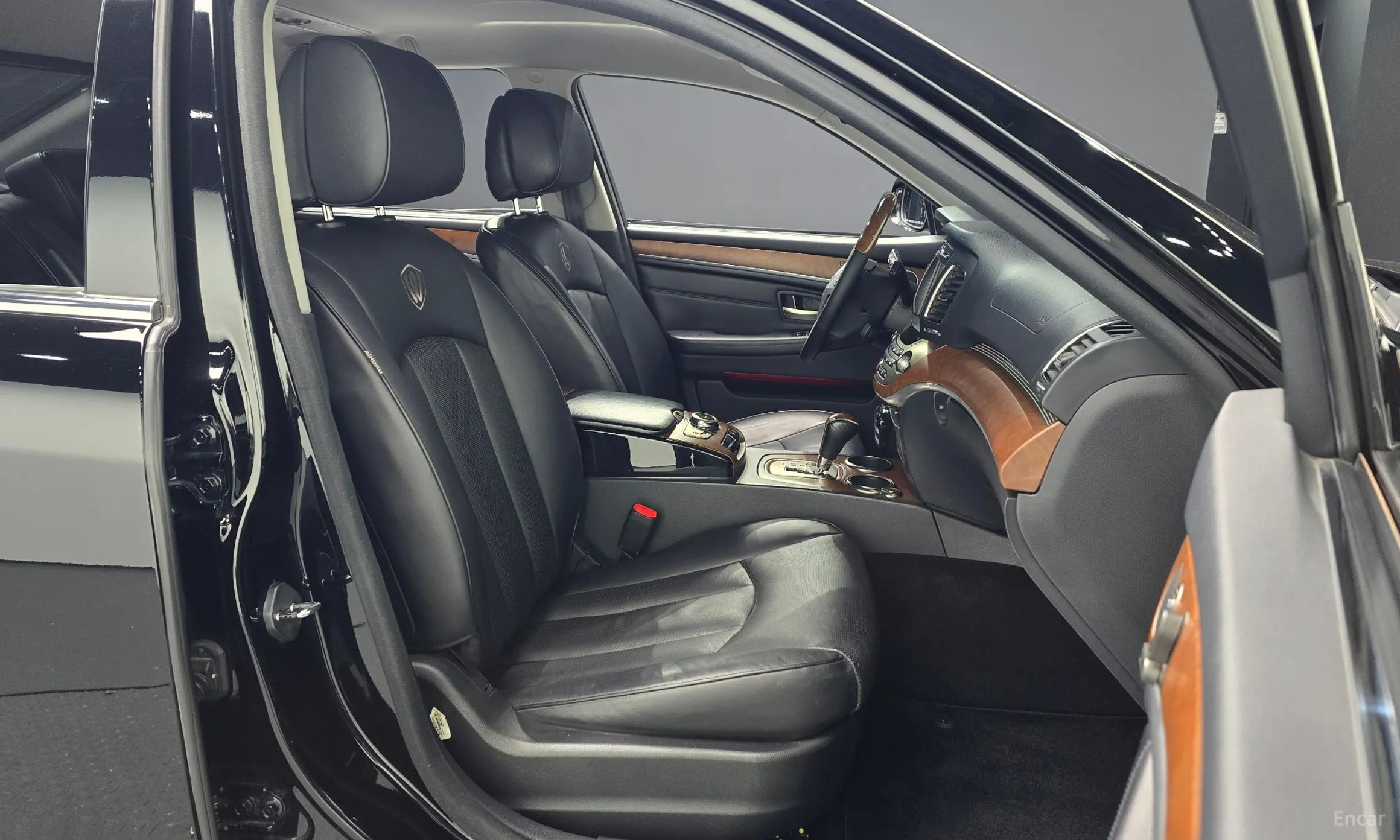 KG Mobility (SsangYong) Chairman W превью 10