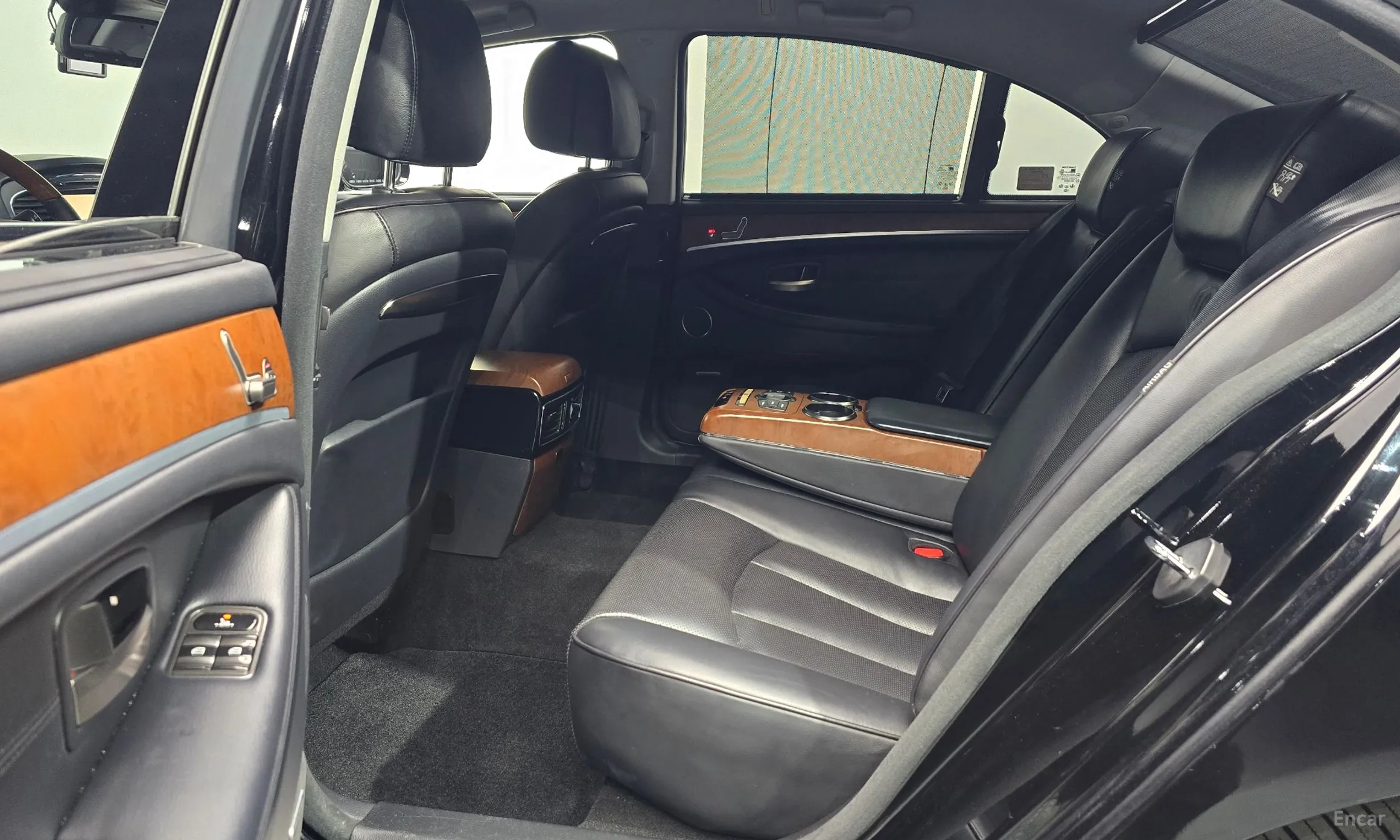 KG Mobility (SsangYong) Chairman W превью 12