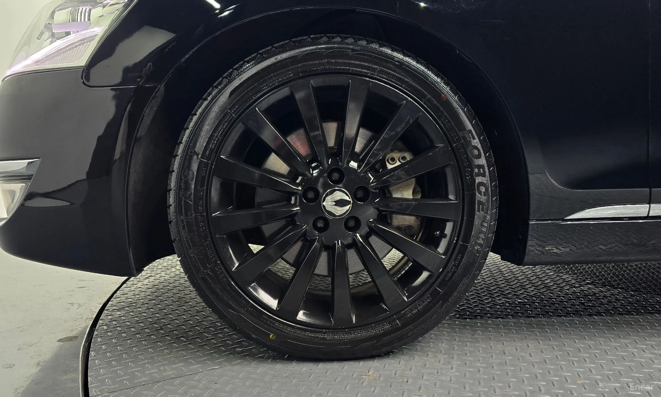 KG Mobility (SsangYong) Chairman W превью 5