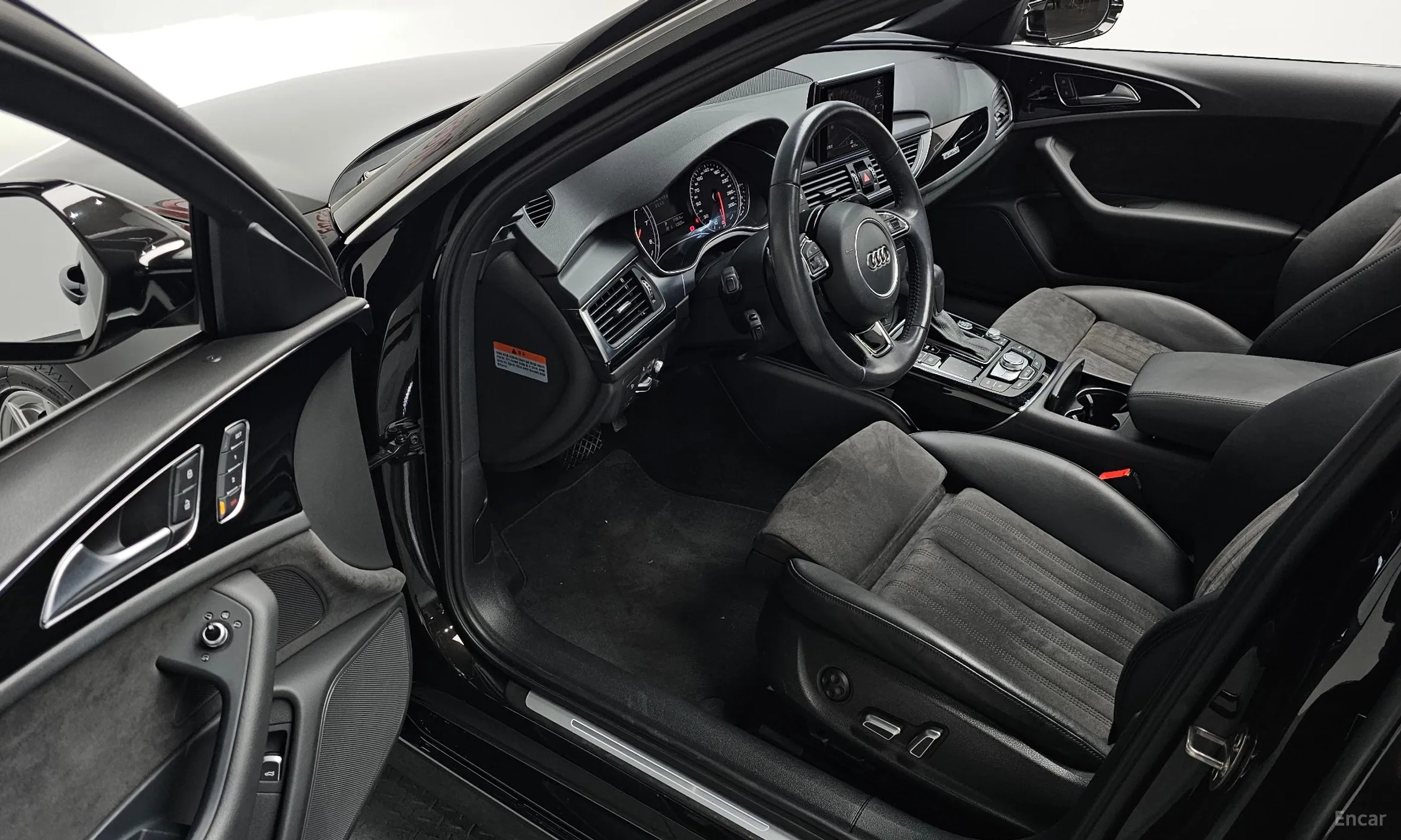 Audi New A6 превью 11
