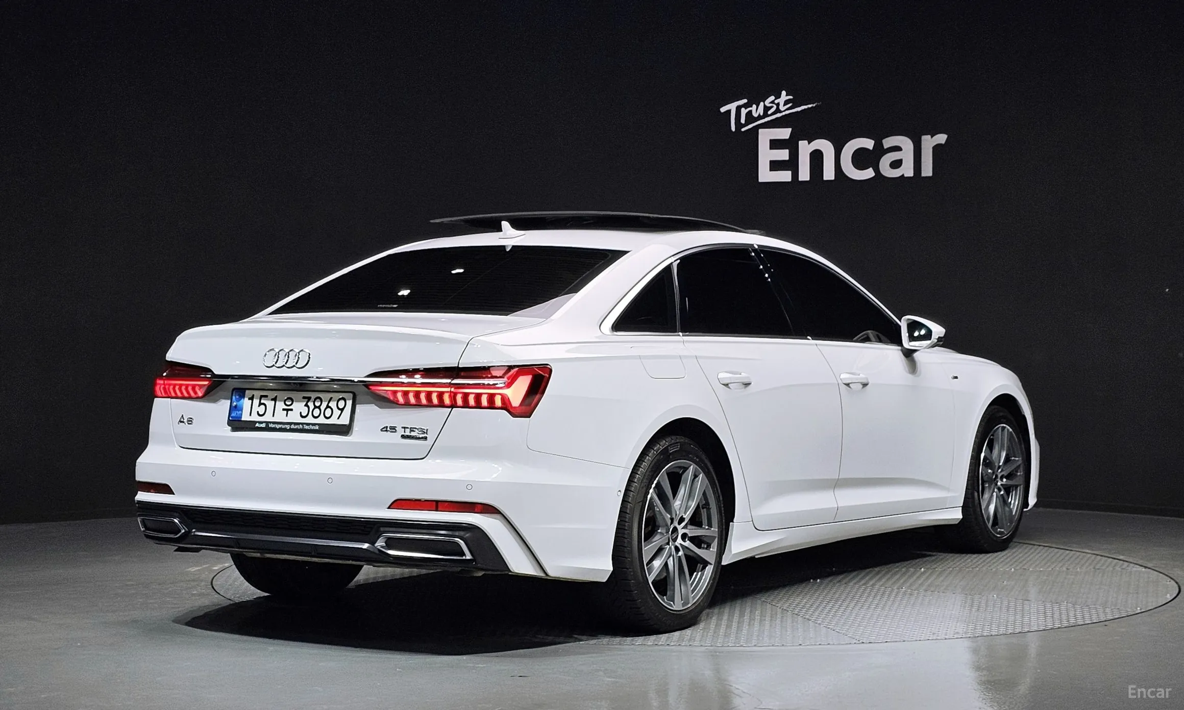Audi A6 (C8)