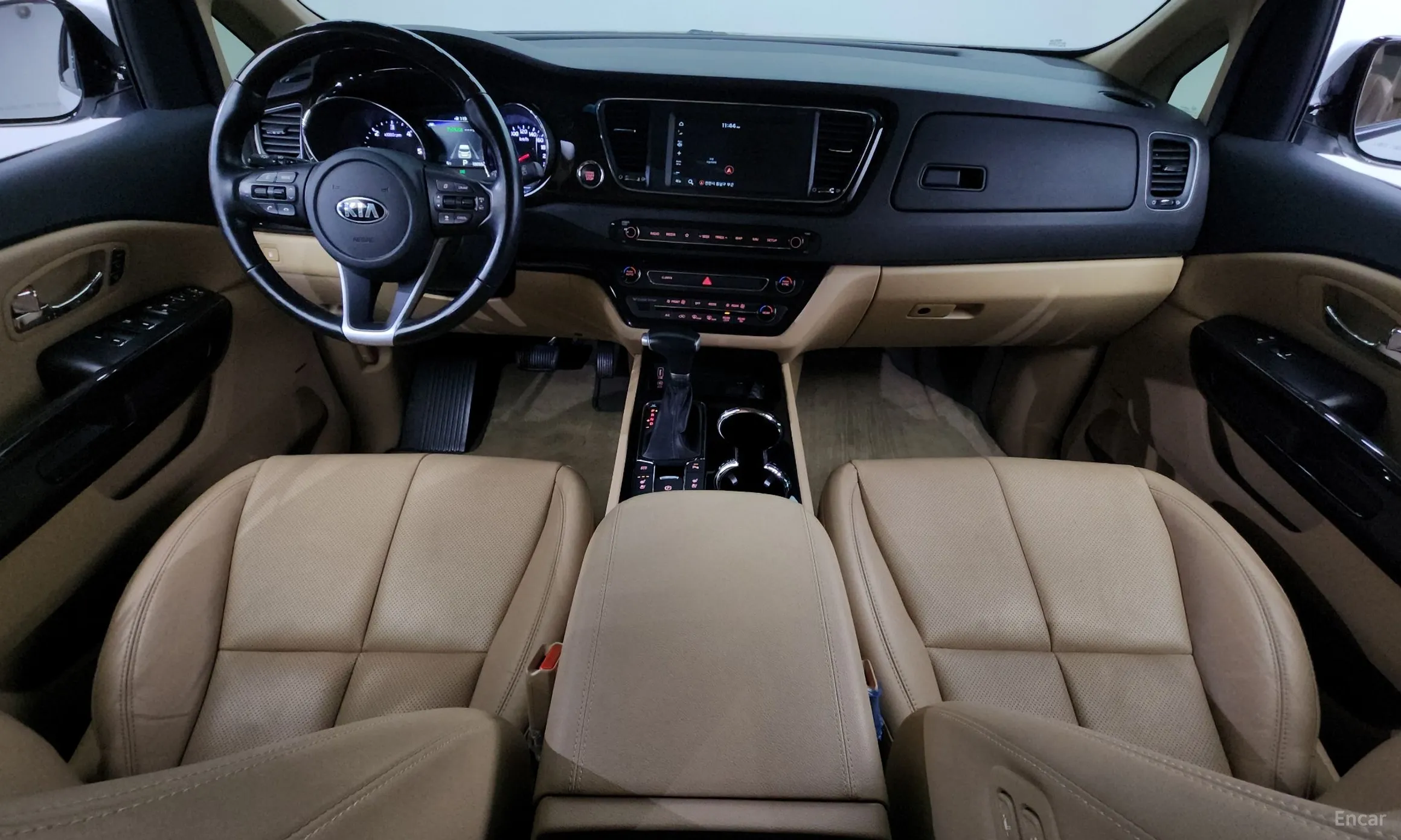 Kia Carnival превью 7