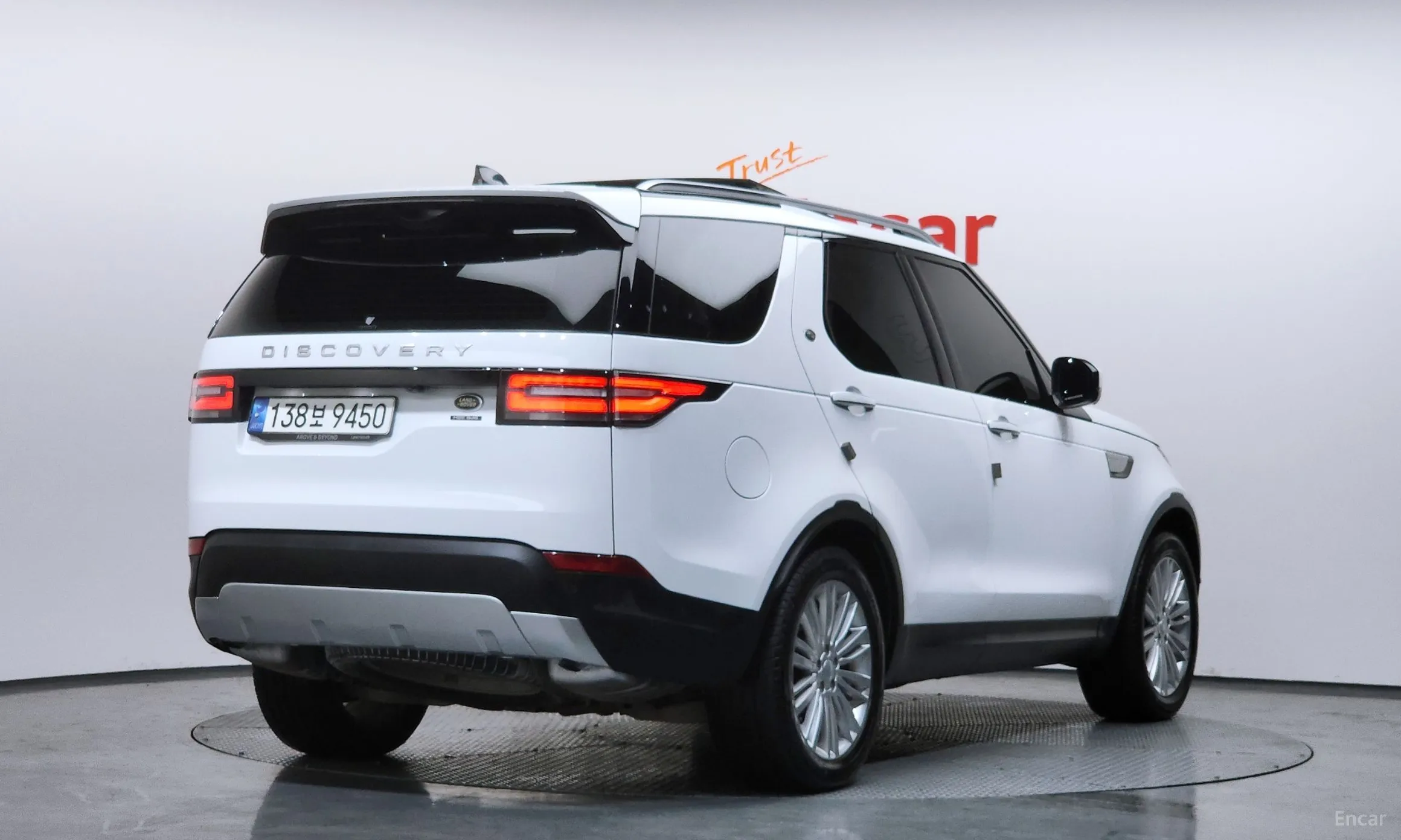 Land Rover Discovery 5 превью 2