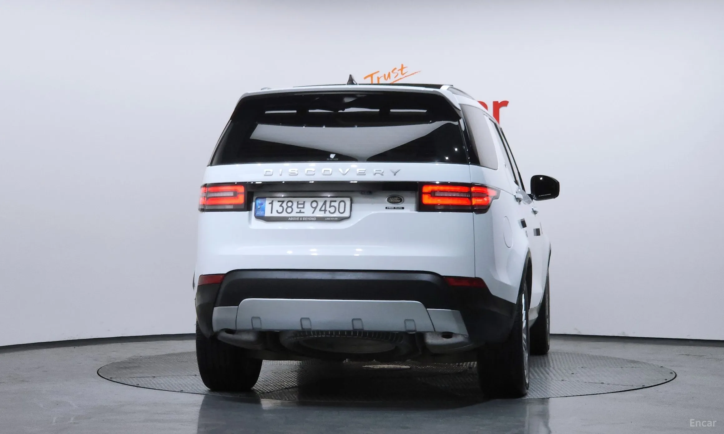 Land Rover Discovery 5 превью 4