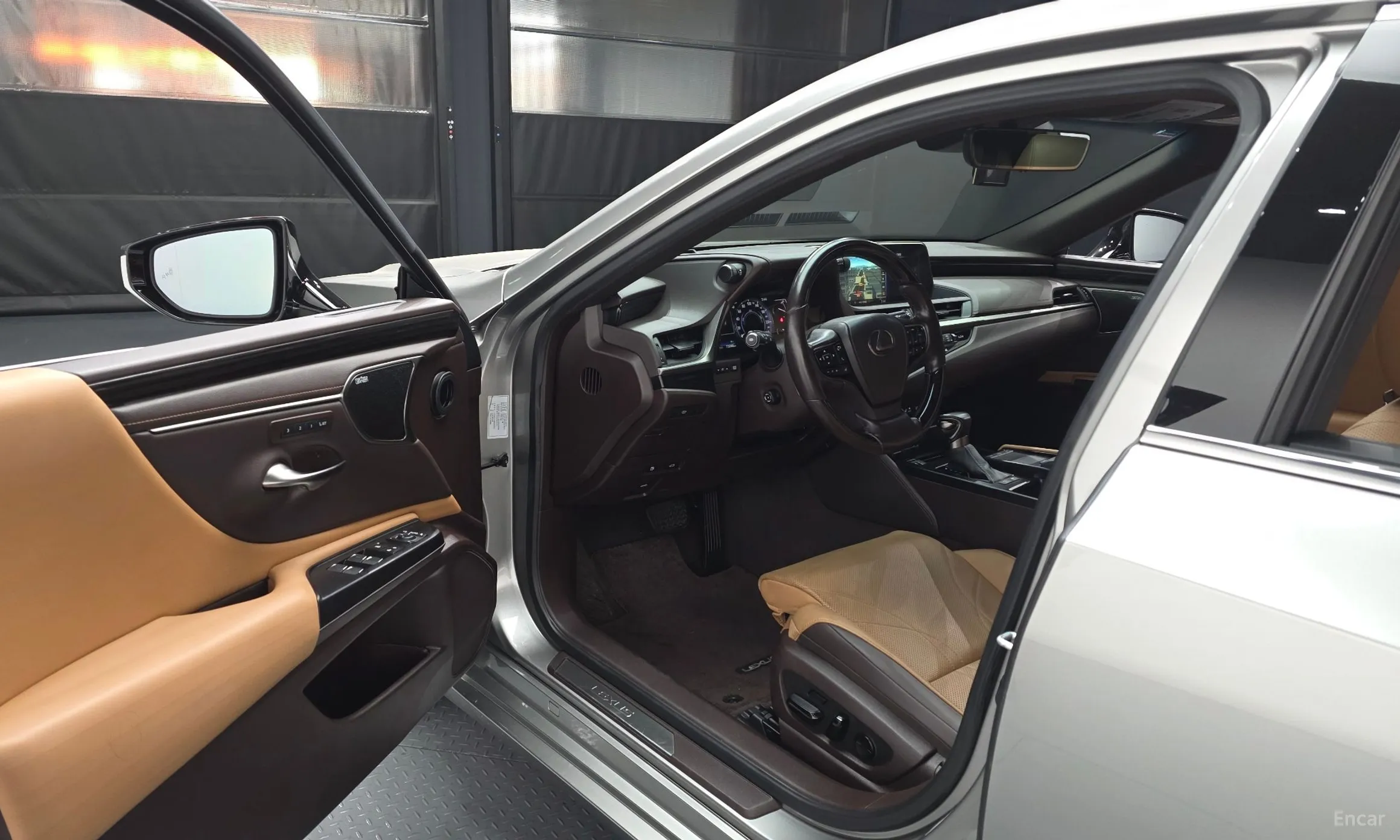 Lexus ES300h 7th Generation превью 10