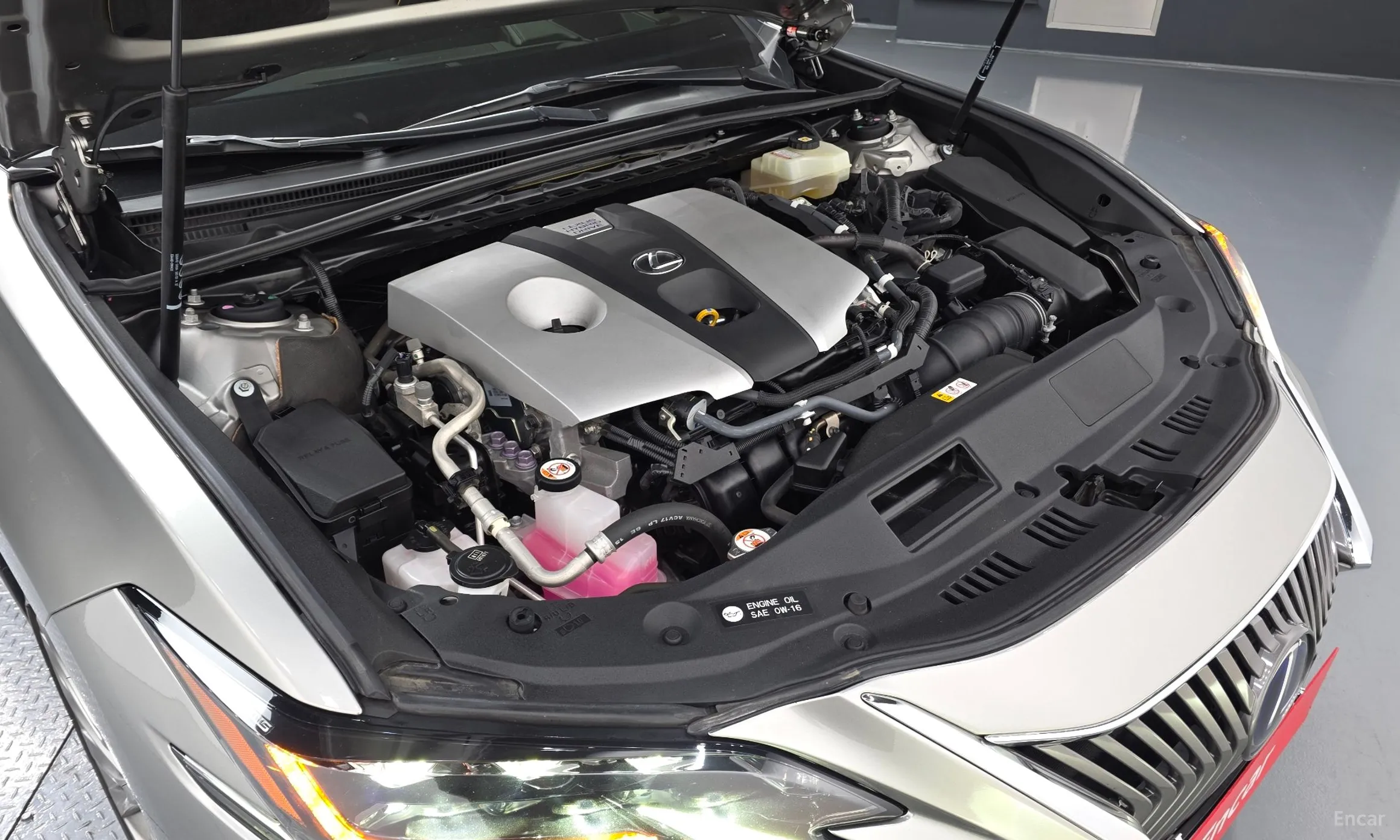 Lexus ES300h 7th Generation превью 6