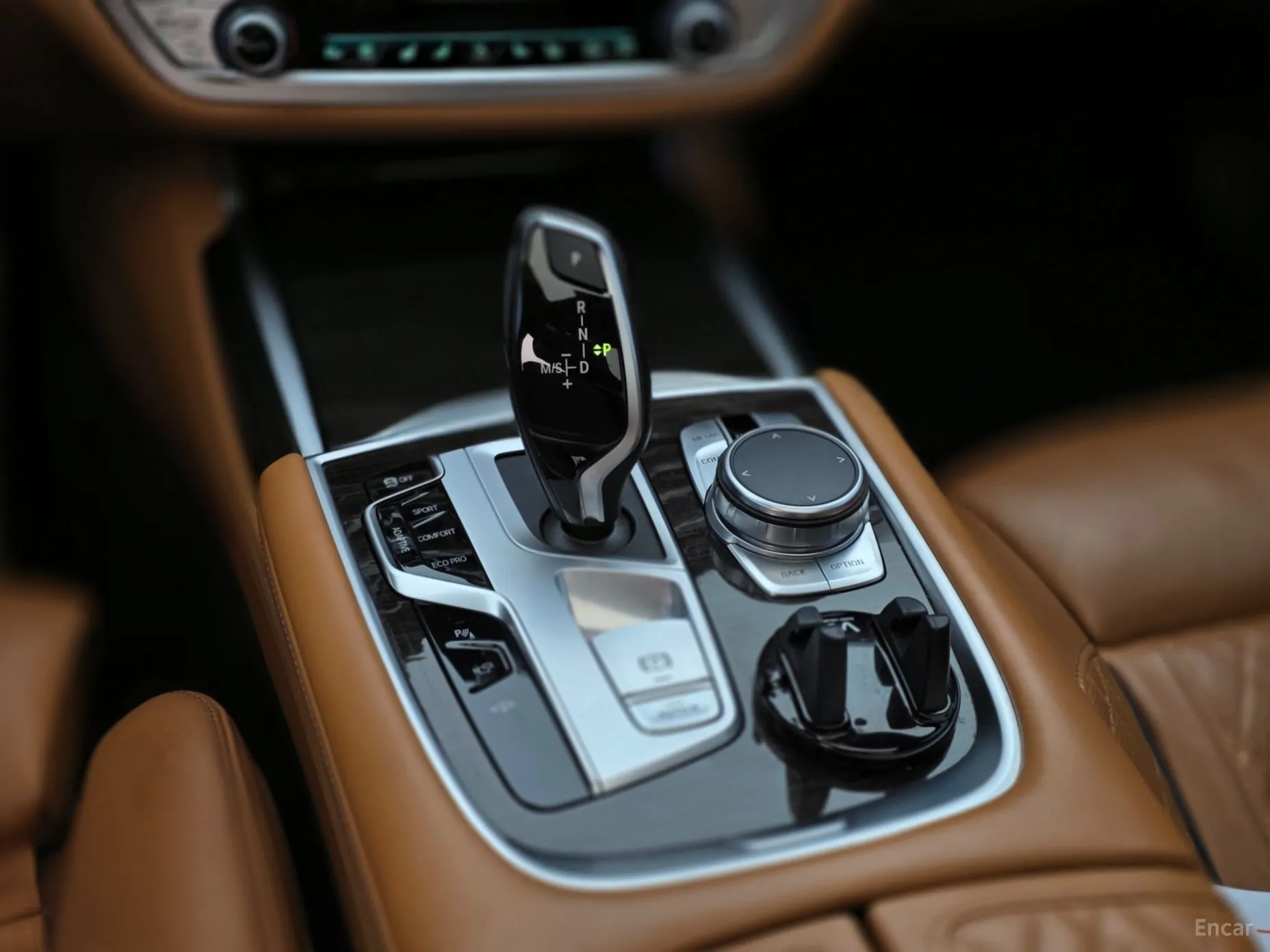 BMW 7 Series (G11) превью 13