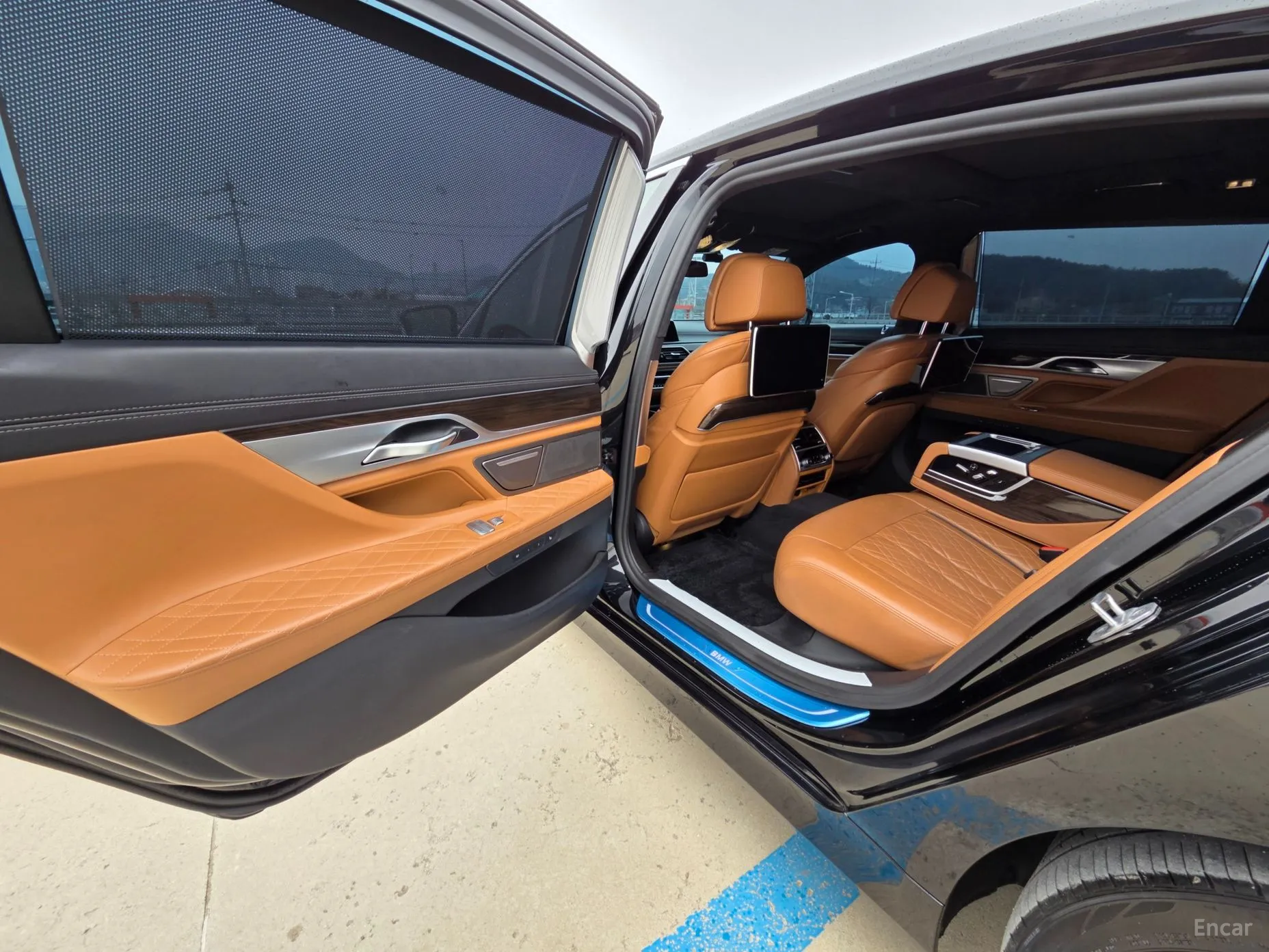 BMW 7 Series (G11) превью 16
