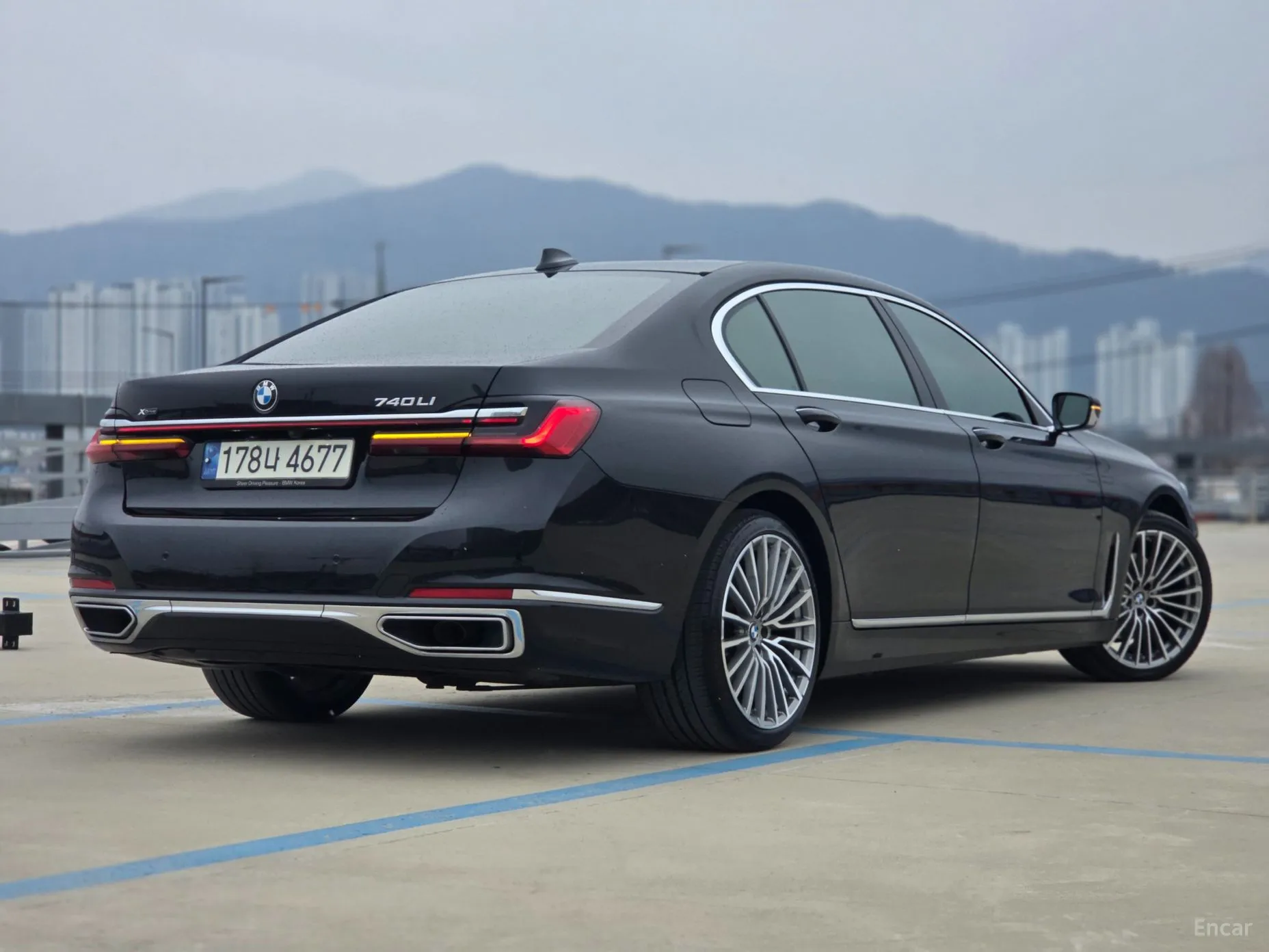 BMW 7 Series (G11) превью 5